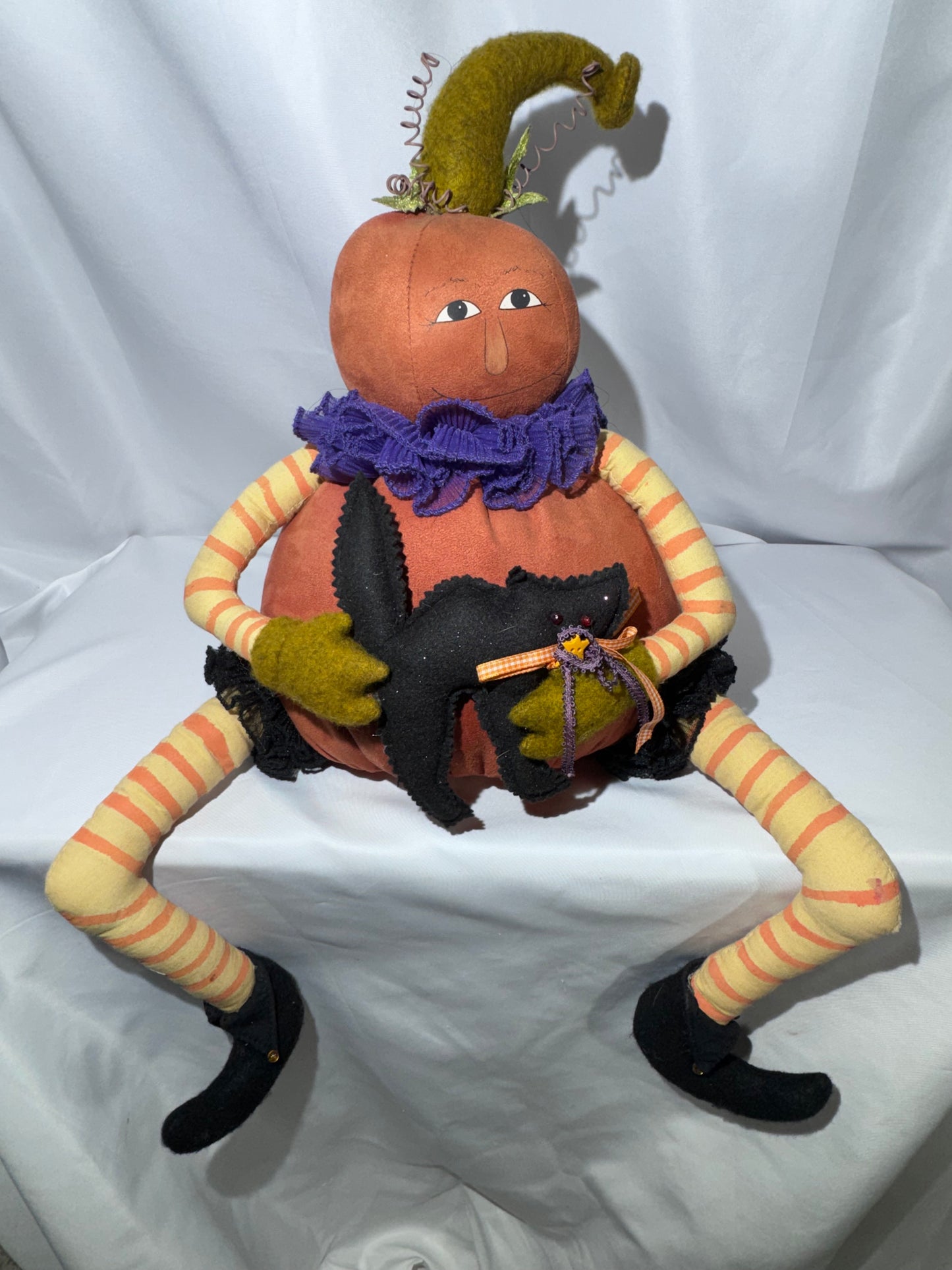 19” Primitive Folk Art Pumpkin Shelf Sitter – Halloween Décor