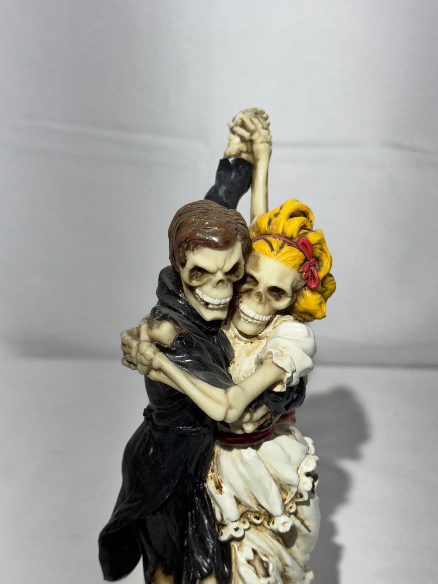 Dancing Skeleton Bride & Groom Figurine – Gothic / Day of the Dead Style - Summit Collection