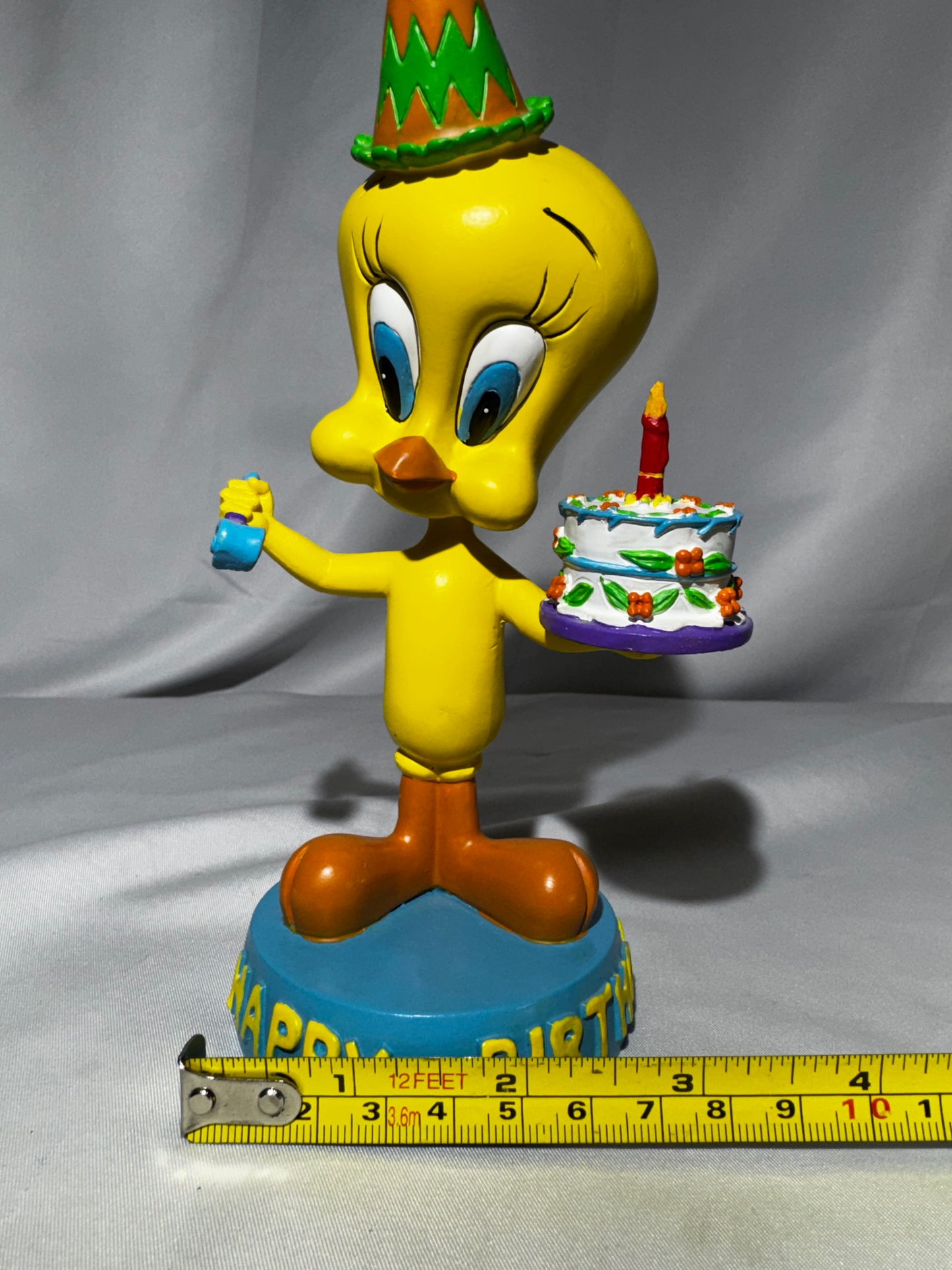 1995 Warner Bros. Studio Store Exclusive Tweety Bird Happy Birthday Bobble Head