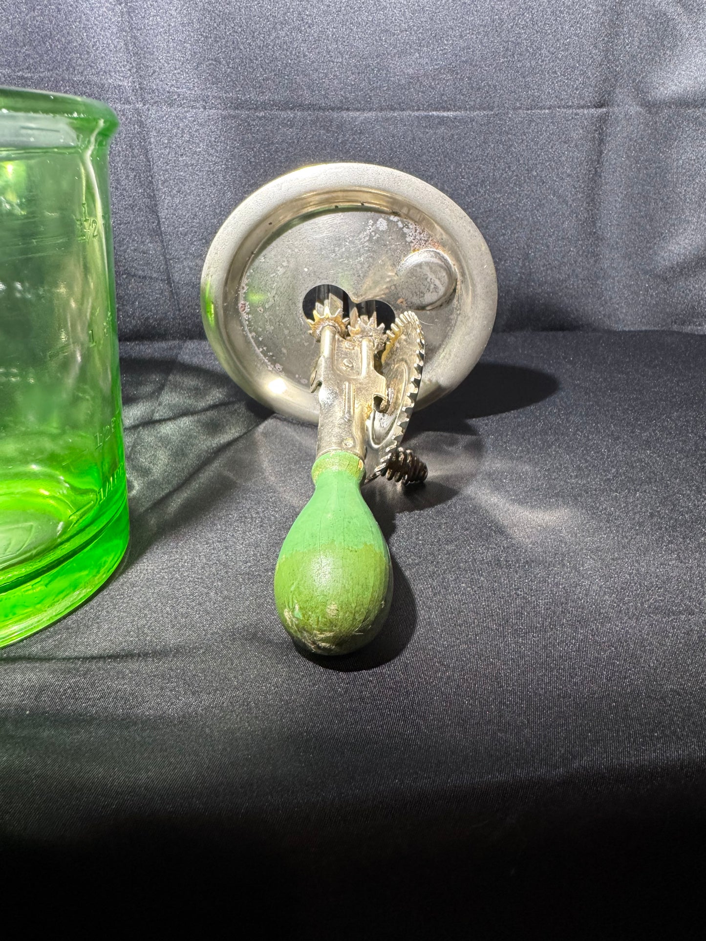 Vintage D&B Uranium Glass 4 Cup Measuring Cup A&J Hand Crank Mixer UV Glow Antique 11” Tall