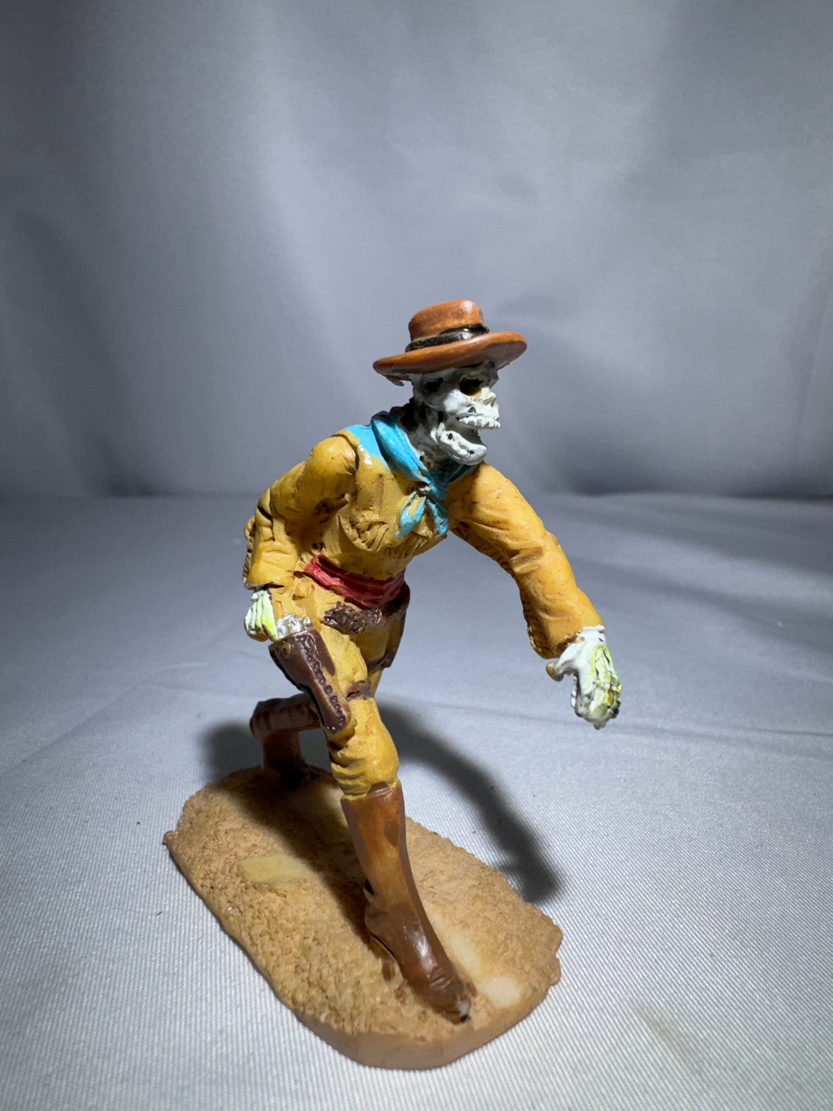 Lemax Spooky Town “Spooky Gunfighter” Skeleton Cowboy #82475 – RETIRED