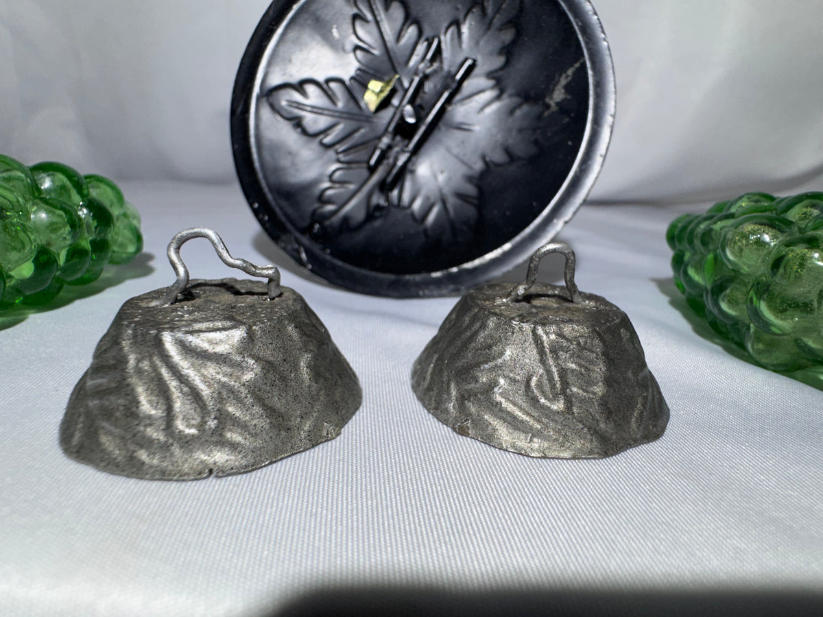 Vintage Green Glass Hanging Grape Salt & Pepper Shakers with Metal Vine Stand – 1950s–1960s