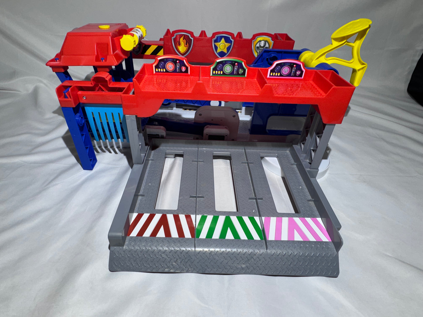 PAW Patrol Big Truck Pups Truck Stop HQ Playset – Complete Crew & Trucks