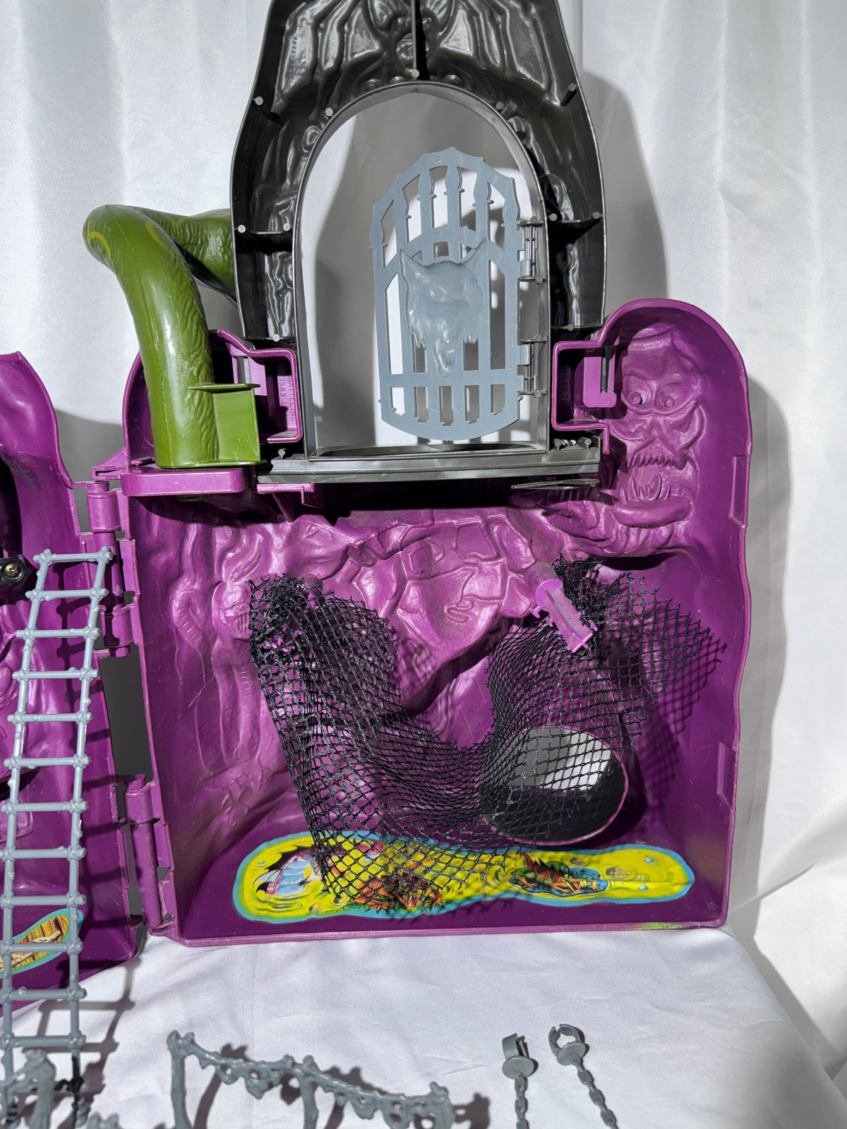 Vintage 1983/84 Mattel Masters of the Universe Snake Mountain Playset – Skeletor’s Lair Complete