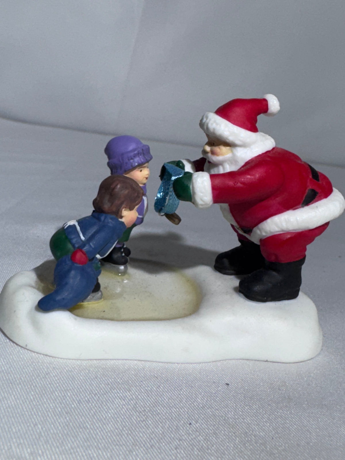 Department 56 North Pole Series Santa Awarding a Medal Replacement Figurine – 2002