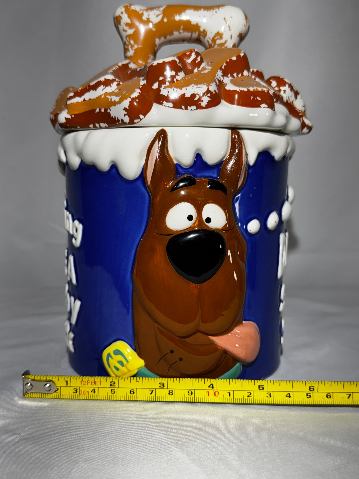 Vintage 1997 Warner Bros. Scooby-Doo Dreaming of a Scooby Snack Cookie Jar Ceramic