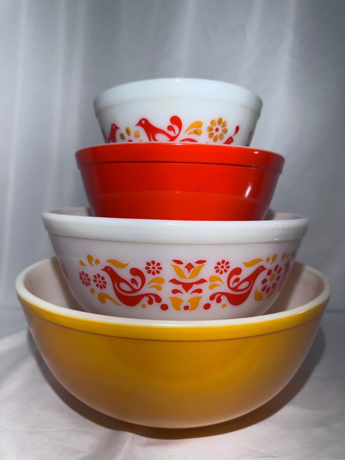 Vintage Pyrex Friendship Mixing Bowl Set of 4 401 402 403 404 Red Orange Roosters