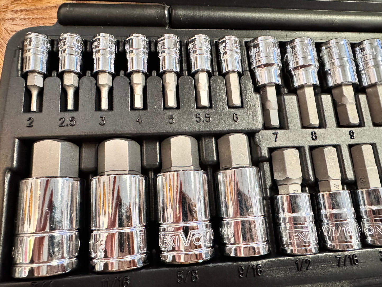 Lexivon socket set of 32 -tool set– Complete