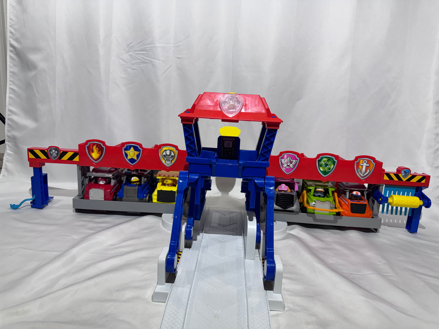 PAW Patrol Big Truck Pups Truck Stop HQ Playset – Complete Crew & Trucks