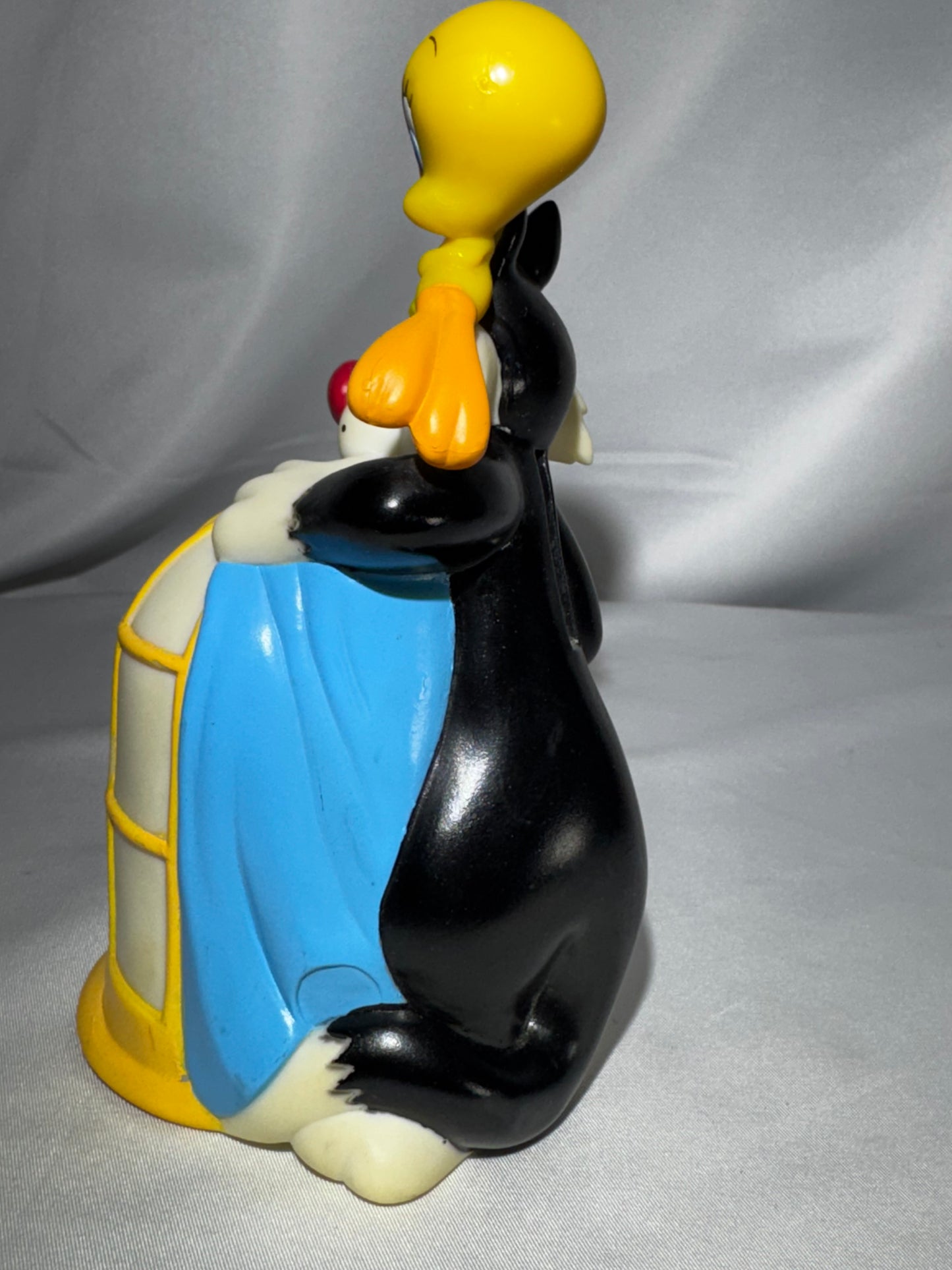 Vintage 1994 Warner Bros. Looney Tunes Sylvester & Tweety Piggy Bank