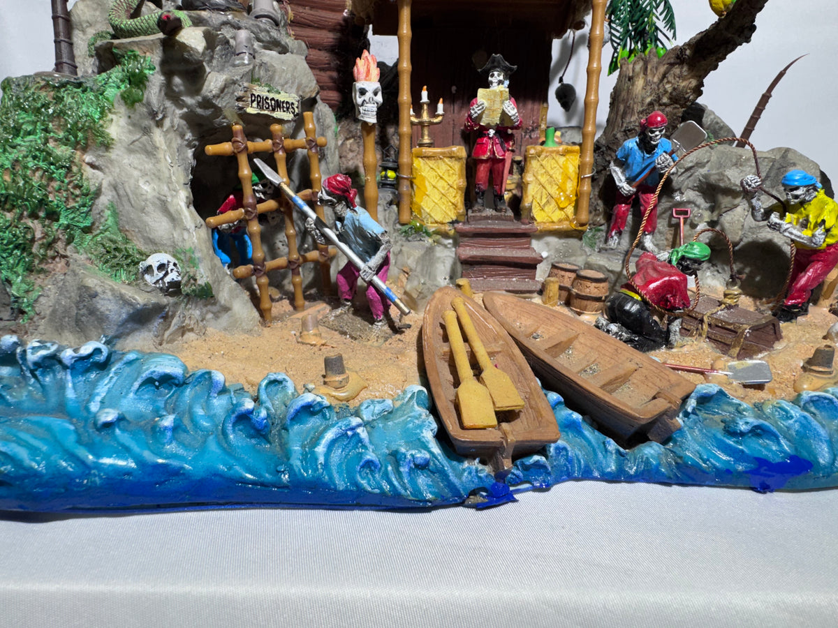 Lemax Spooky Town Pirates’ Hideout #84764 — Retired 2008 Halloween Village