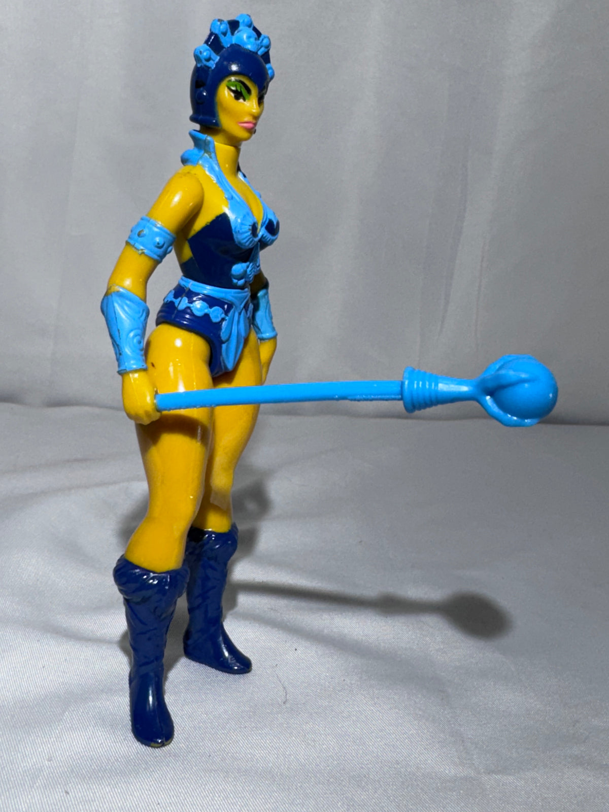 Vintage 1982 Mattel Masters of the Universe Evil-Lyn Action Figure