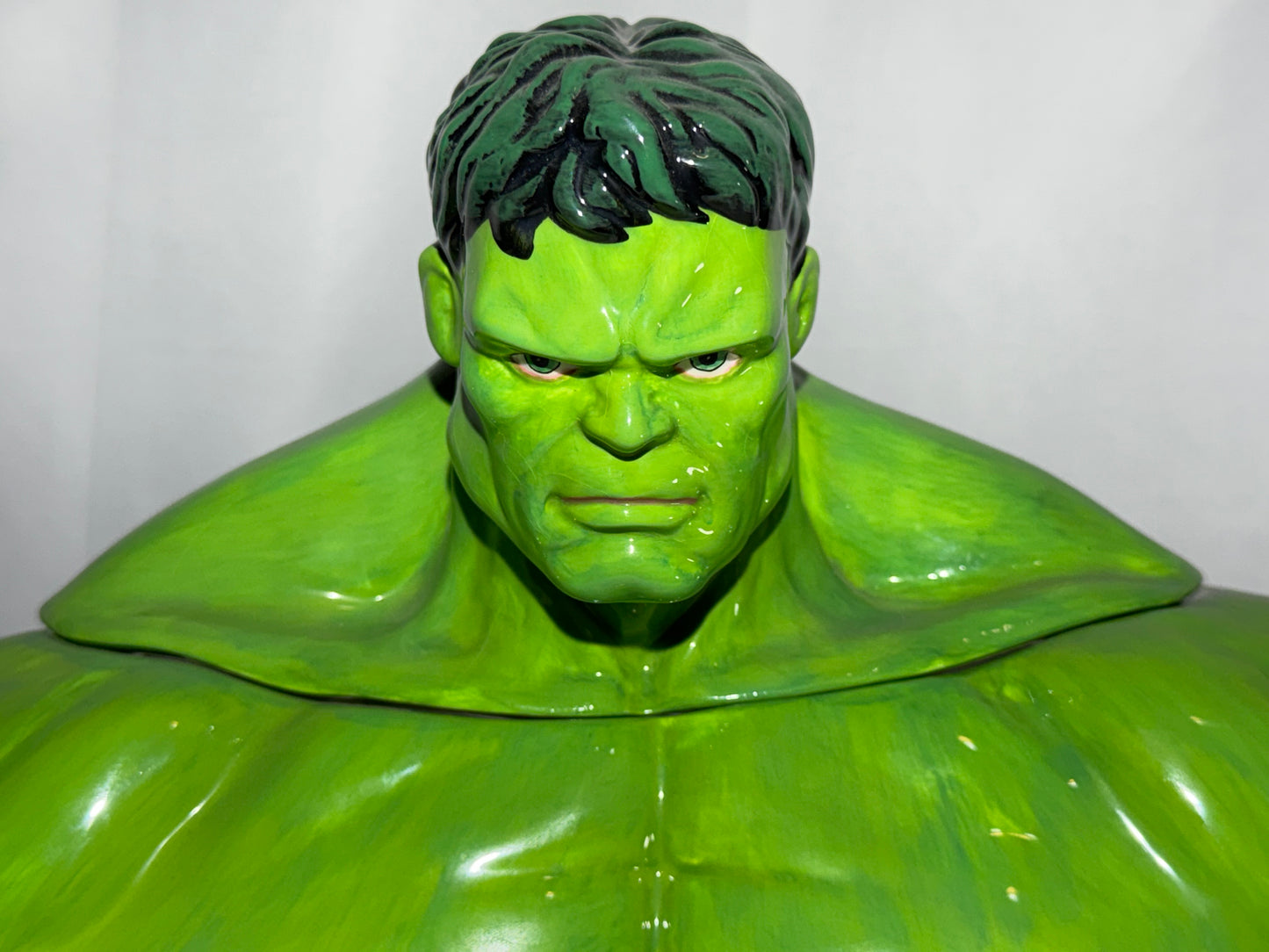 2003 NECA Marvel Hulk Ceramic Cookie Jar w/ Original Box Universal Studios 10”