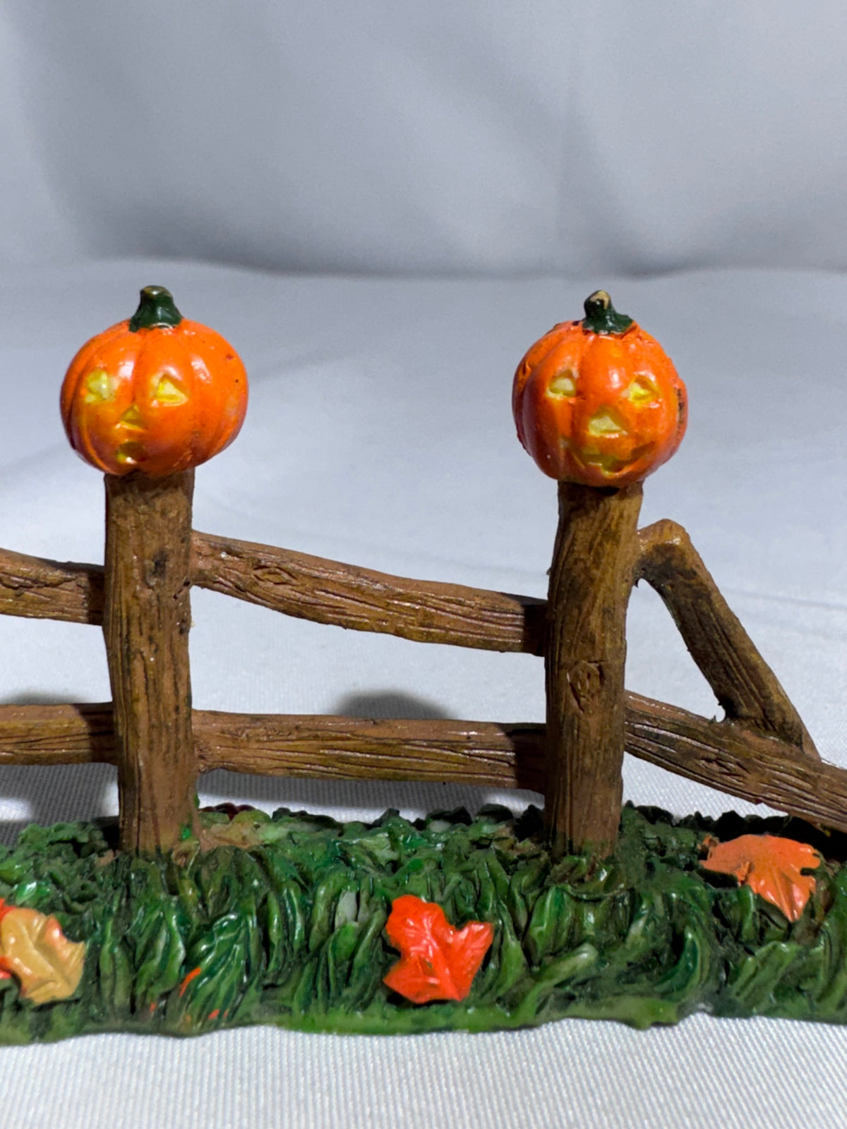 Lemax Spooky Town Pumpkin Fence #44142 — Retired 2004 Halloween Village