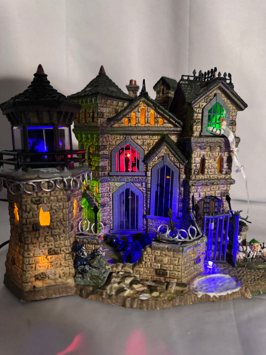 Lemax Spooky Town Forsaken Souls Prison #75497 — Retired 2007 Halloween Village