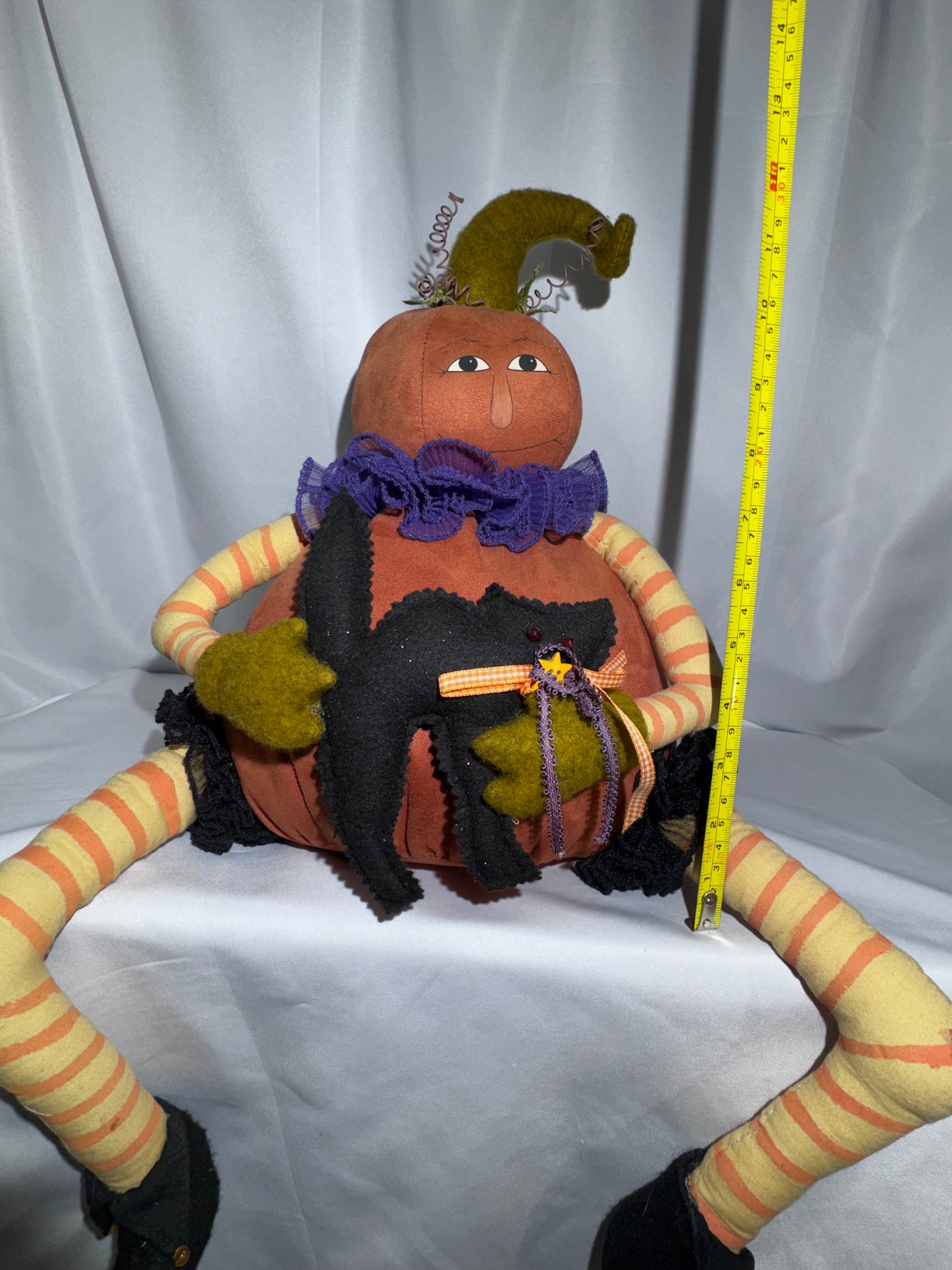 19” Primitive Folk Art Pumpkin Shelf Sitter – Halloween Décor