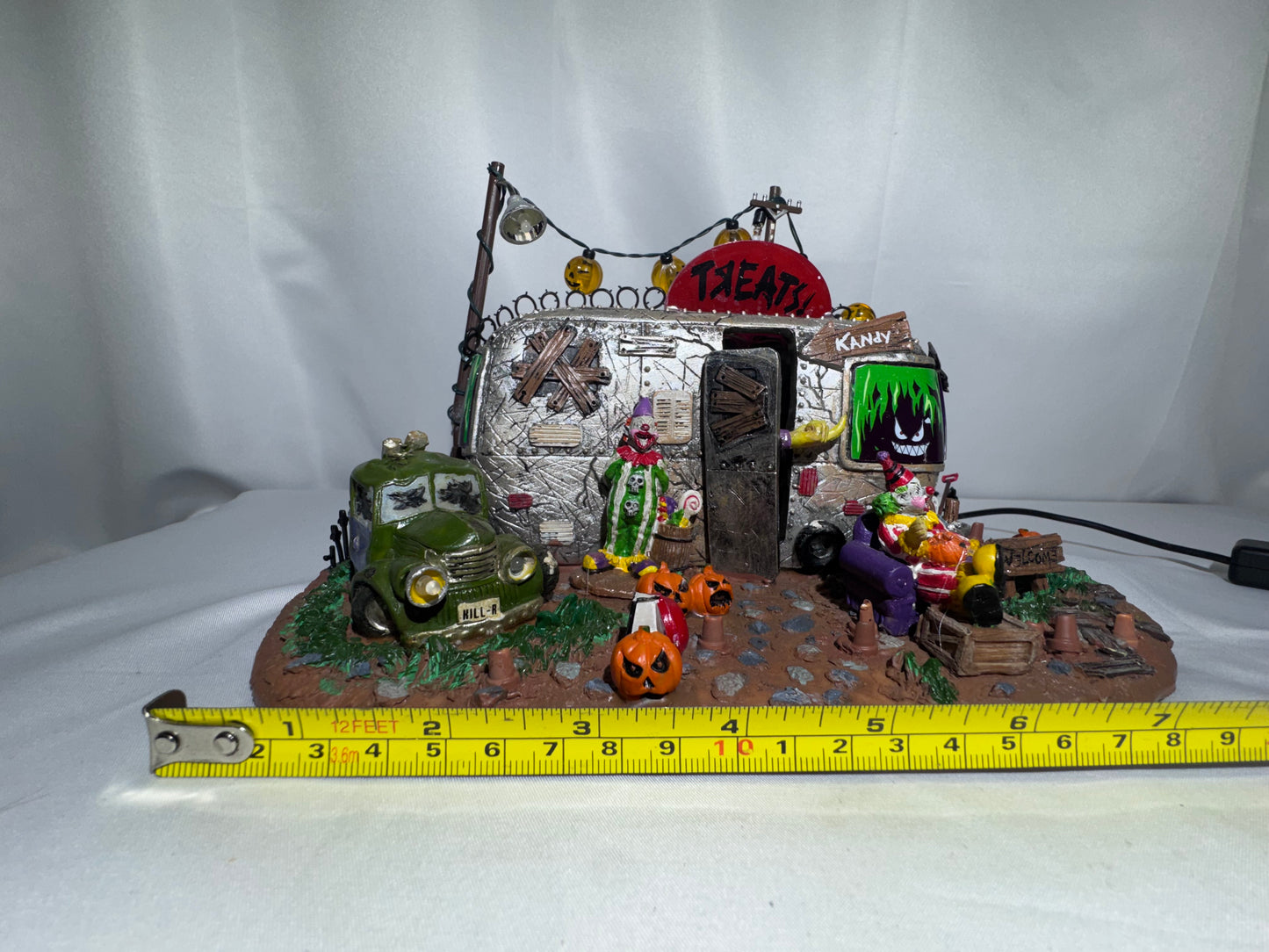 Lemax Spooky Town Killer Clown Mobile Home #14323 – Retired 2012 Halloween Village