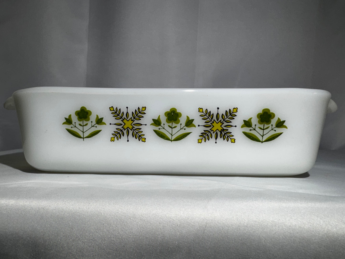 Vintage Anchor Hocking Fire-King Meadow Green Milk Glass Baking Dish #435 8 Inch
