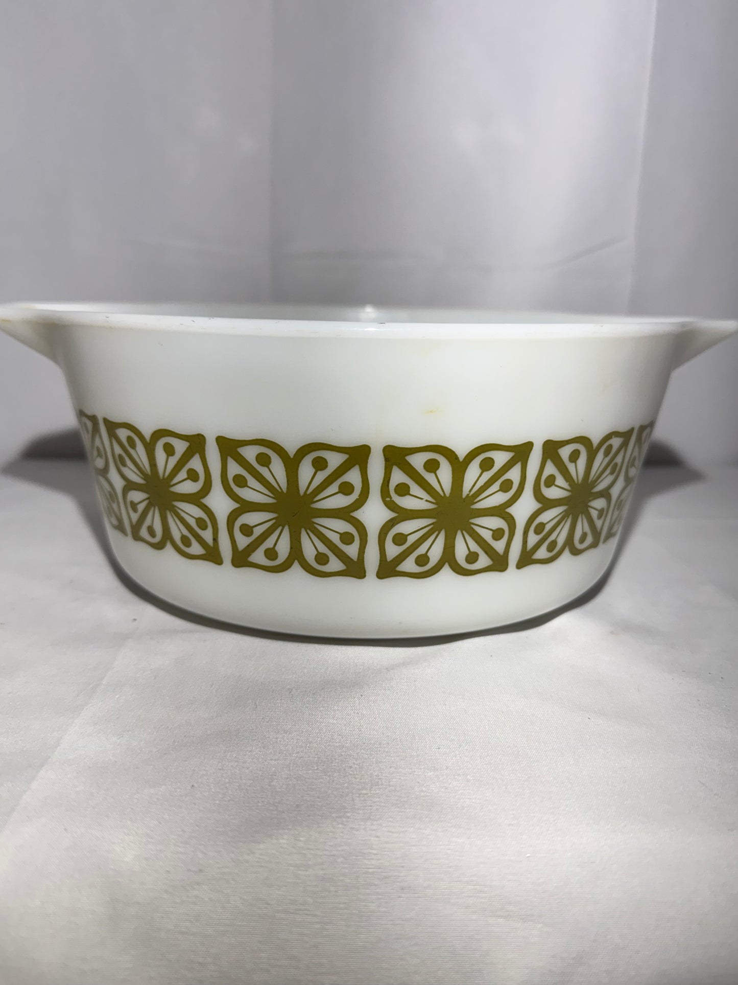Pyrex 2.5 Quart Casserole Dish – Verde Square Flower Pattern 475-B