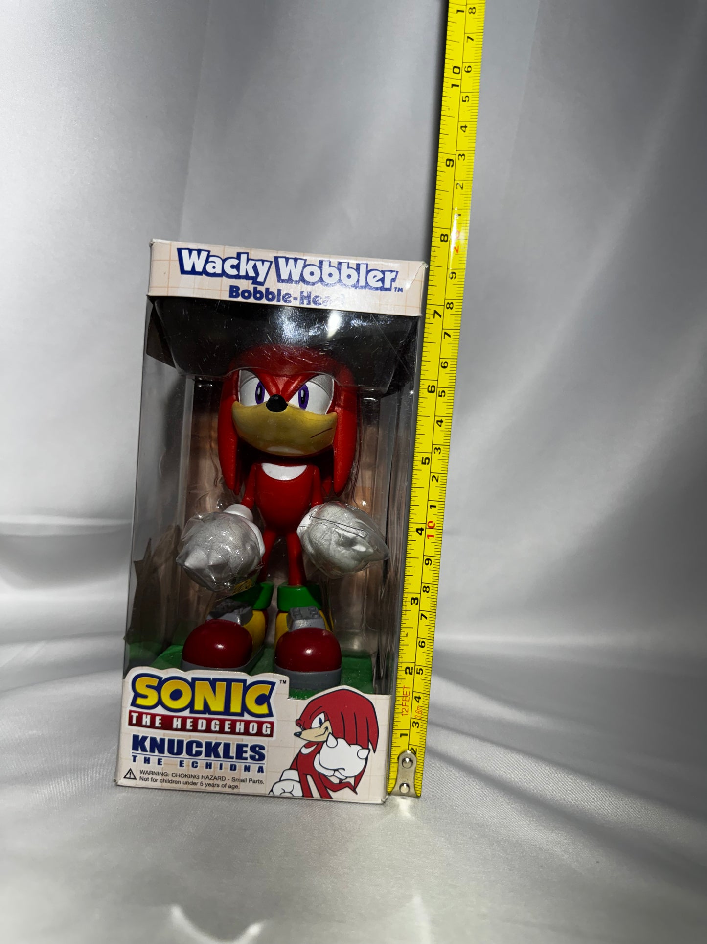 Funko Wacky Wobbler Knuckles the Echidna Bobble-Head Sonic the Hedgehog Figure