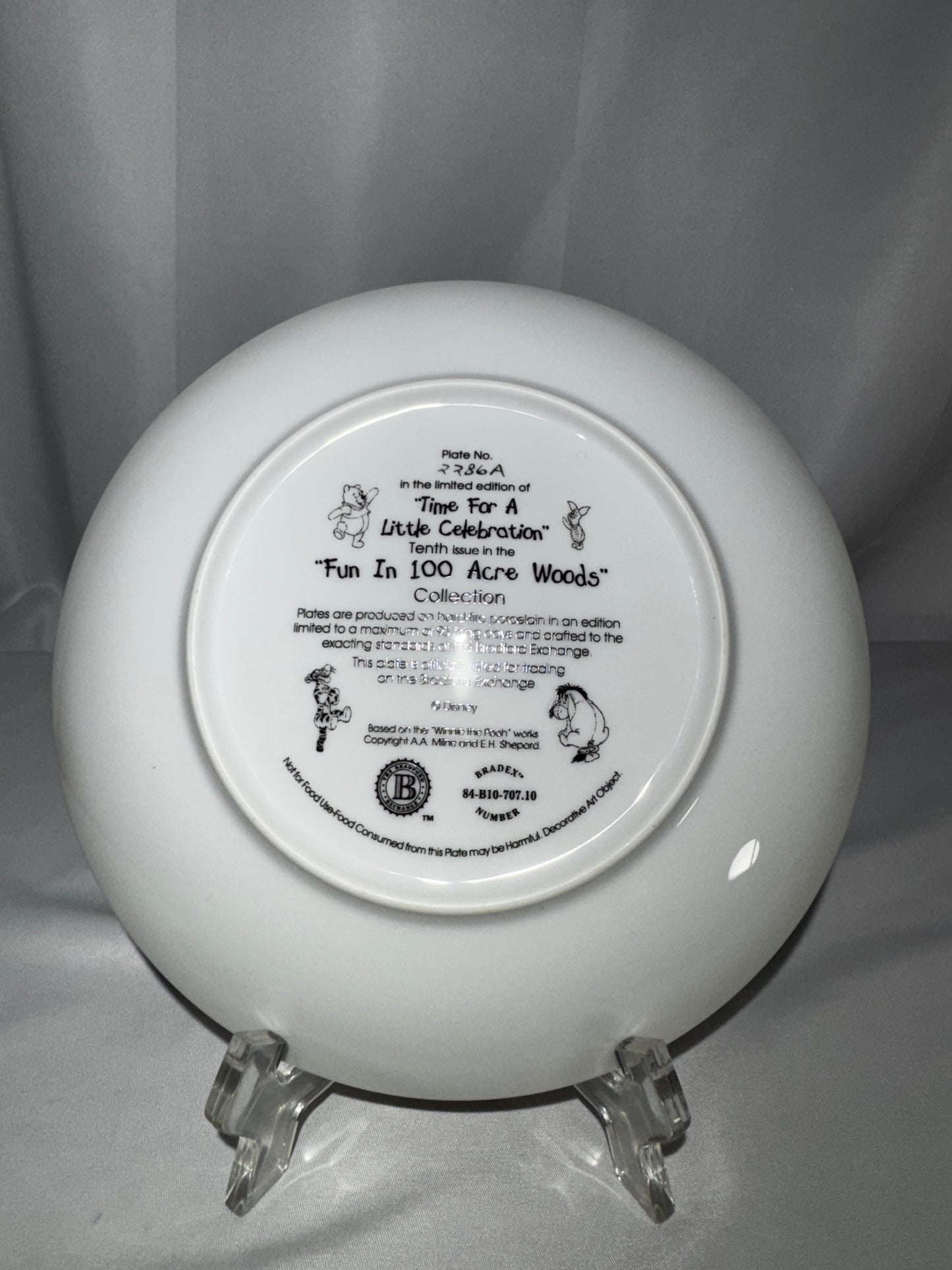 Bradford Exchange Disney Winnie the Pooh “Time for a Little Celebration” Collector Plate – 10th Issue