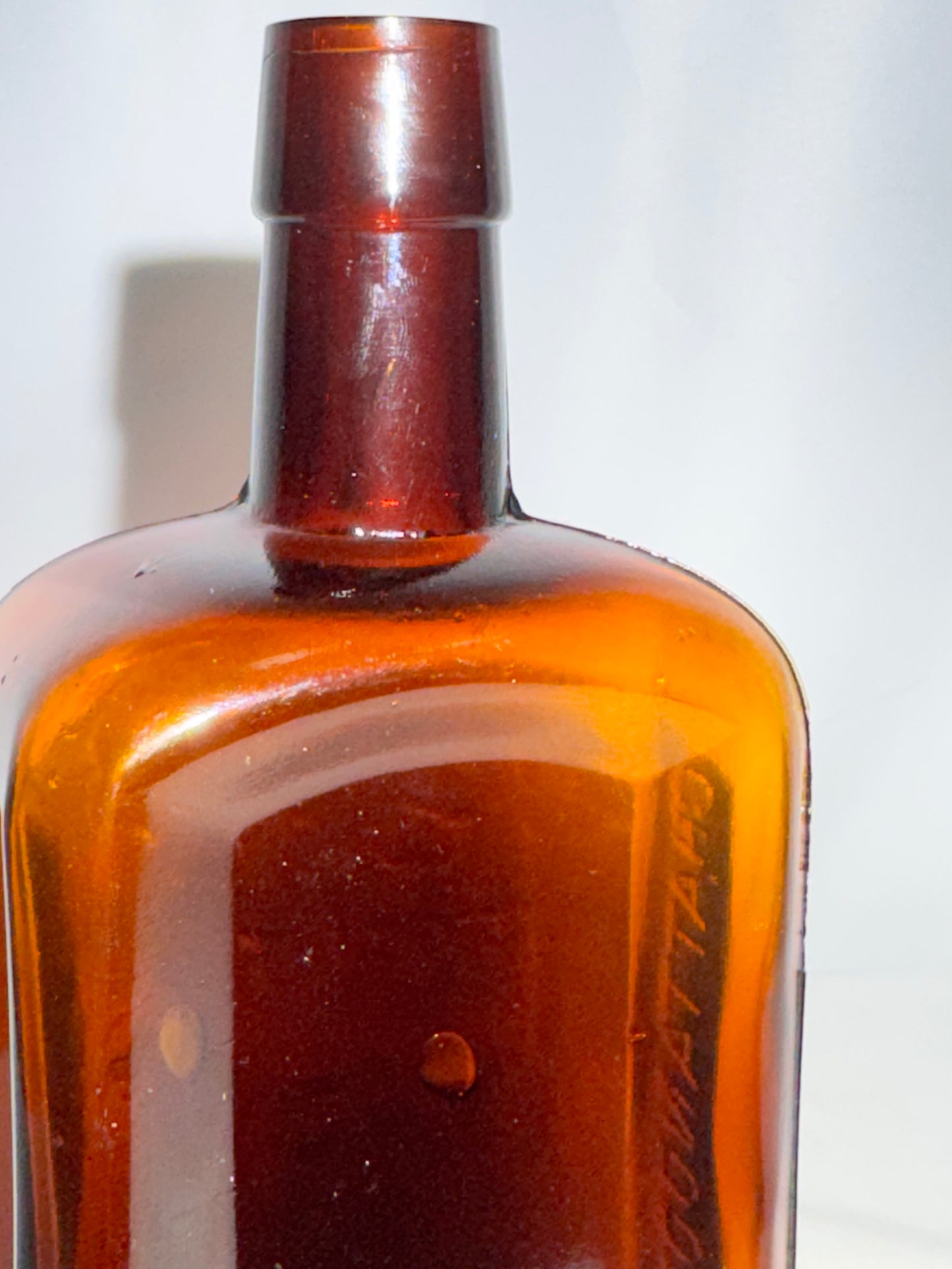 Vintage Amber Glass “S.J.S. For The Blood” Bottle – Gerstle Medicine Co., Chattanooga, Tenn.