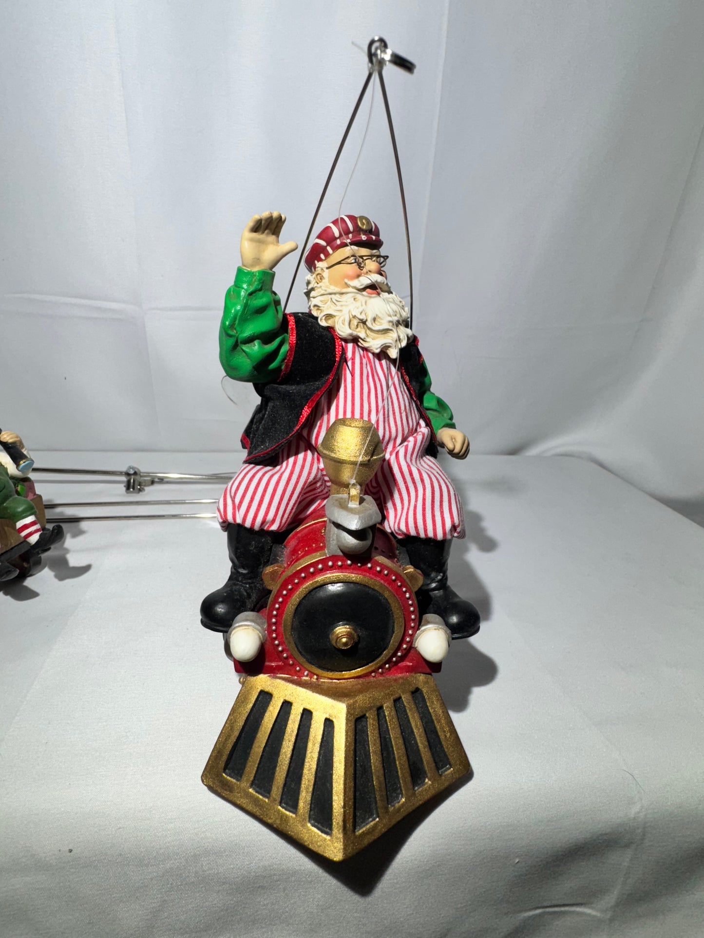 Department 56 – Flight of Fancy “High Altitude Engineer” (Item #465083) – Battery Operated, Tested & Working!