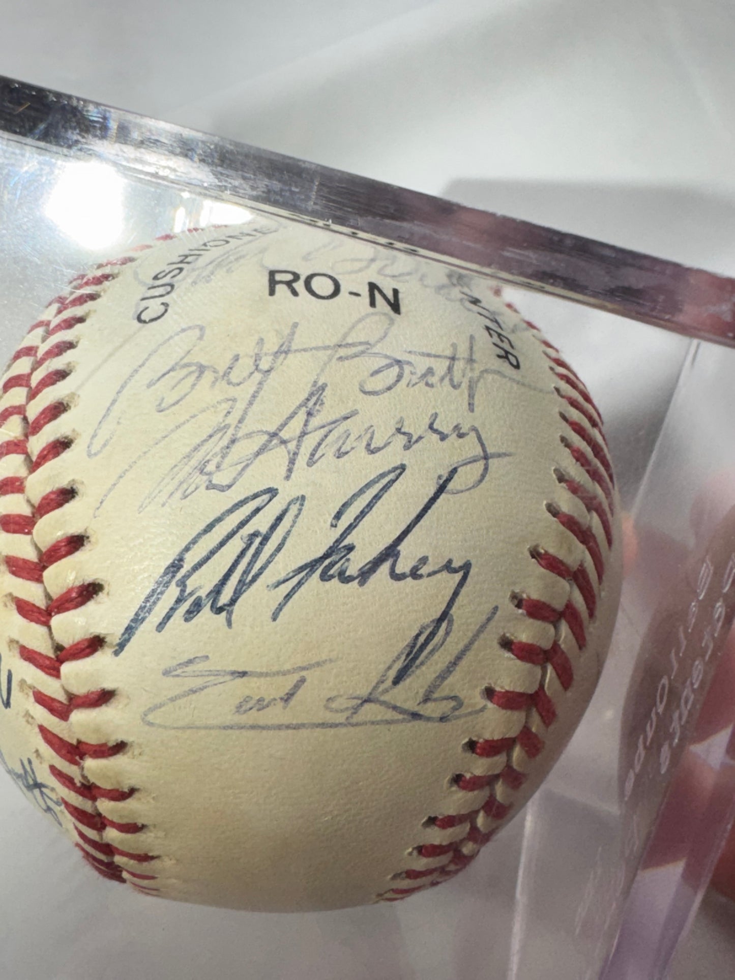 Official National League Baseball – 1990 San Francisco Giants – Multiple Autographs