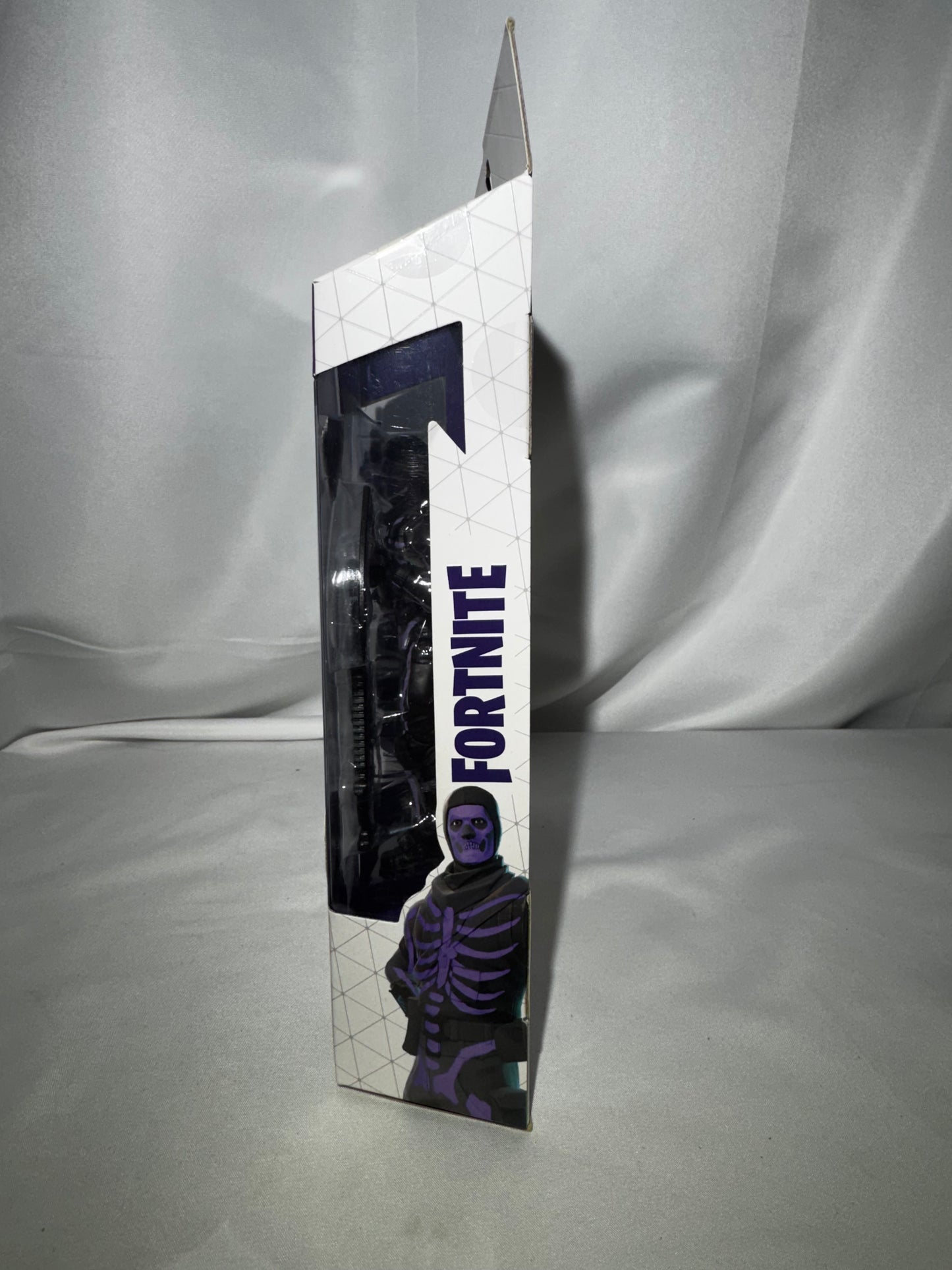 Fortnite Skull Trooper Purple Glow Legendary Series Figure 88 Pc 40 Articulation