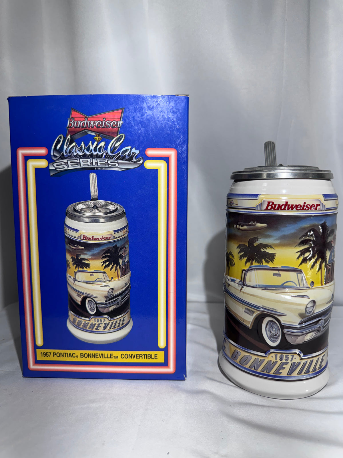 2001 Budweiser Classic Car Series – 1957 Pontiac Bonneville Convertible Collector Beer Stein – Original Box