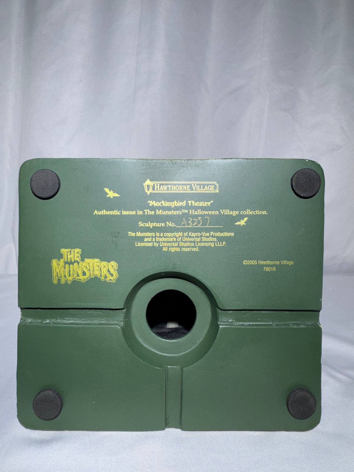 Hawthorne Village The Munsters Mockingbird Theater – A3257 – 2005 Halloween Village