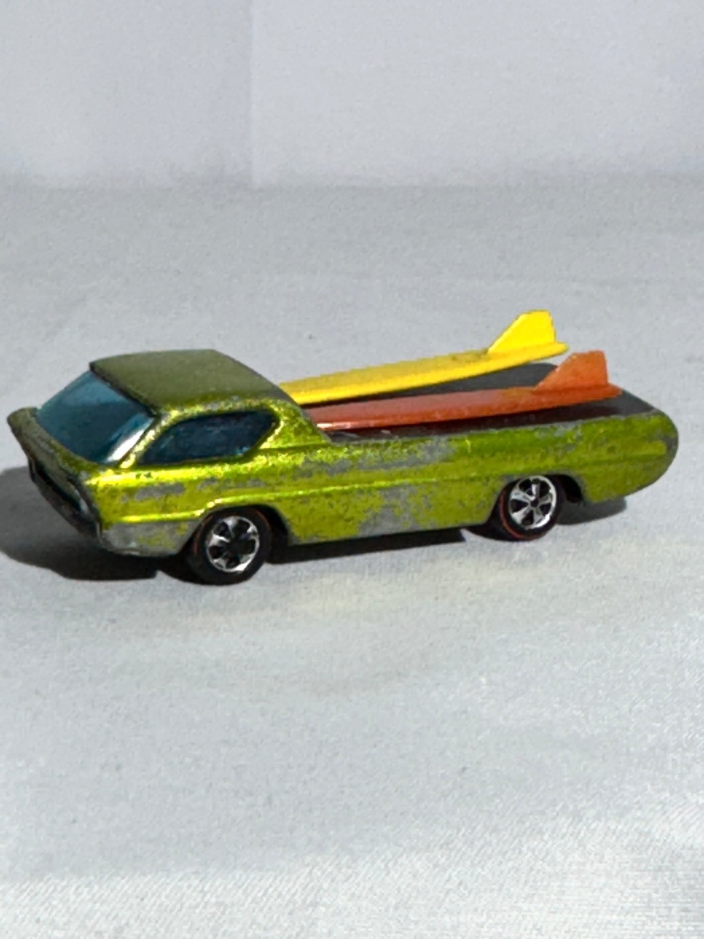 Hot Wheels Redline Deora Sweet 16 Antifreeze Green w/ Surfboards – Vintage 1968
