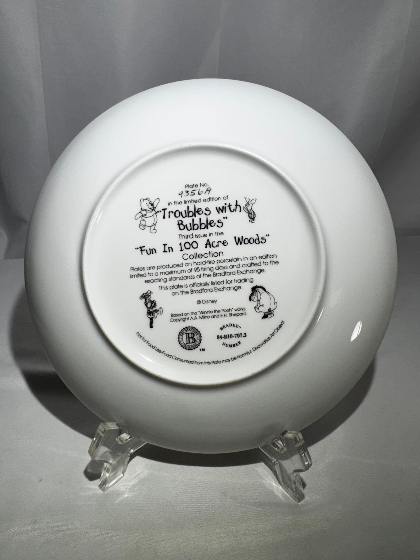 Bradford Exchange Disney Winnie the Pooh “Troubles with Bubbles” Collector Plate – 3rd Issue