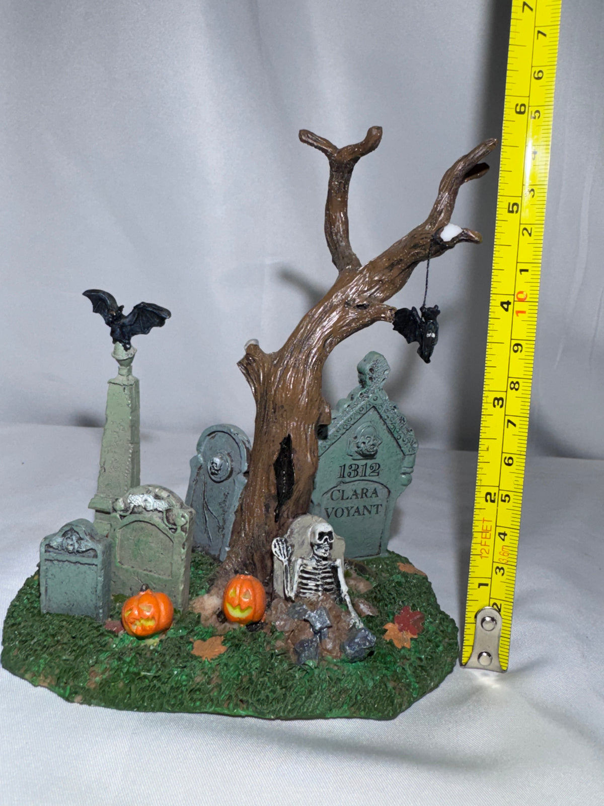 Lemax Spooky Town Vampire Tree Table Accent #73602 – 2007 – Retired – Damaged