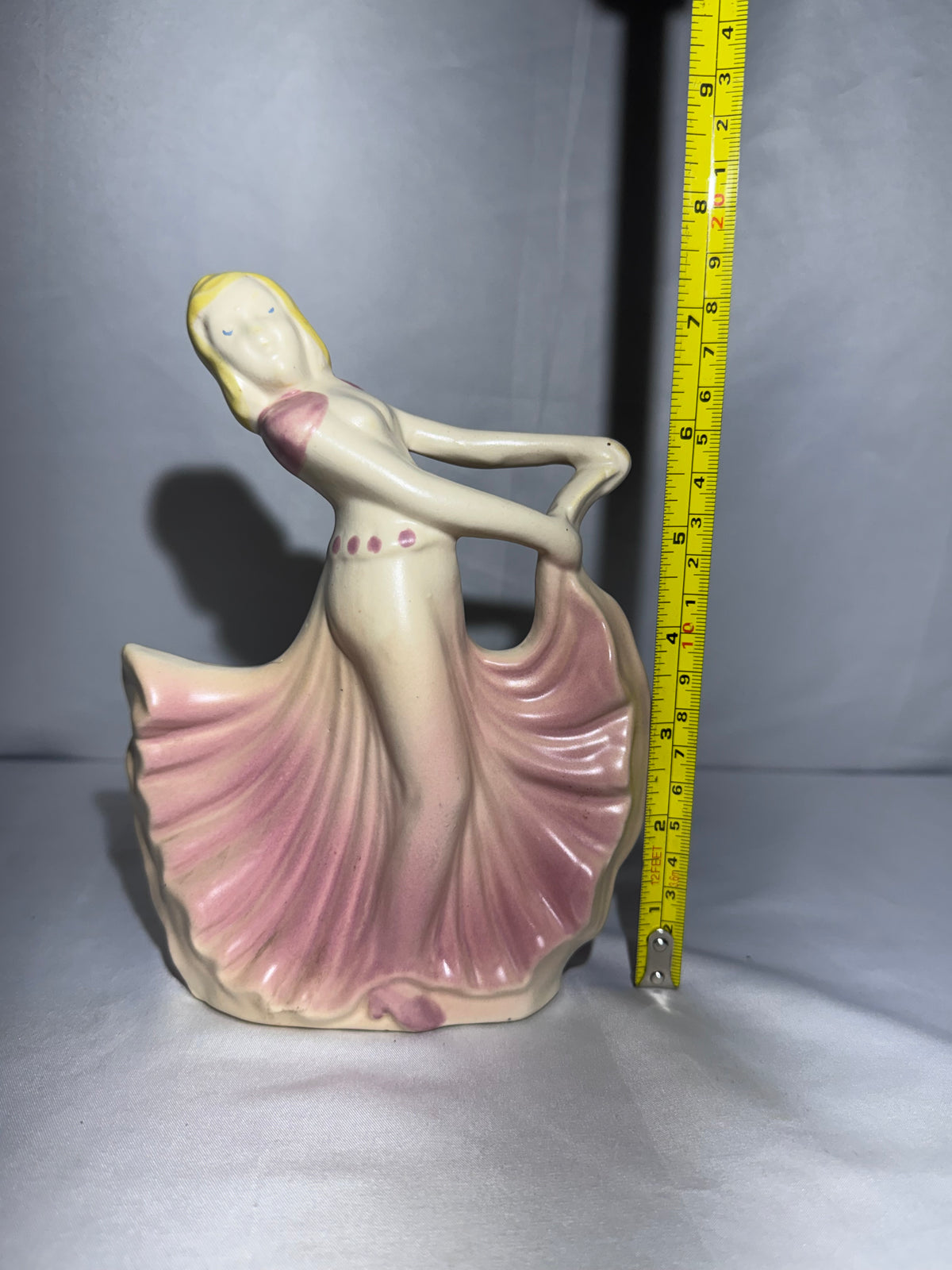 Vintage Hull Pottery Dancing Lady Planter #955 – 1940s Art Deco Figural Vase – Hairline Crack