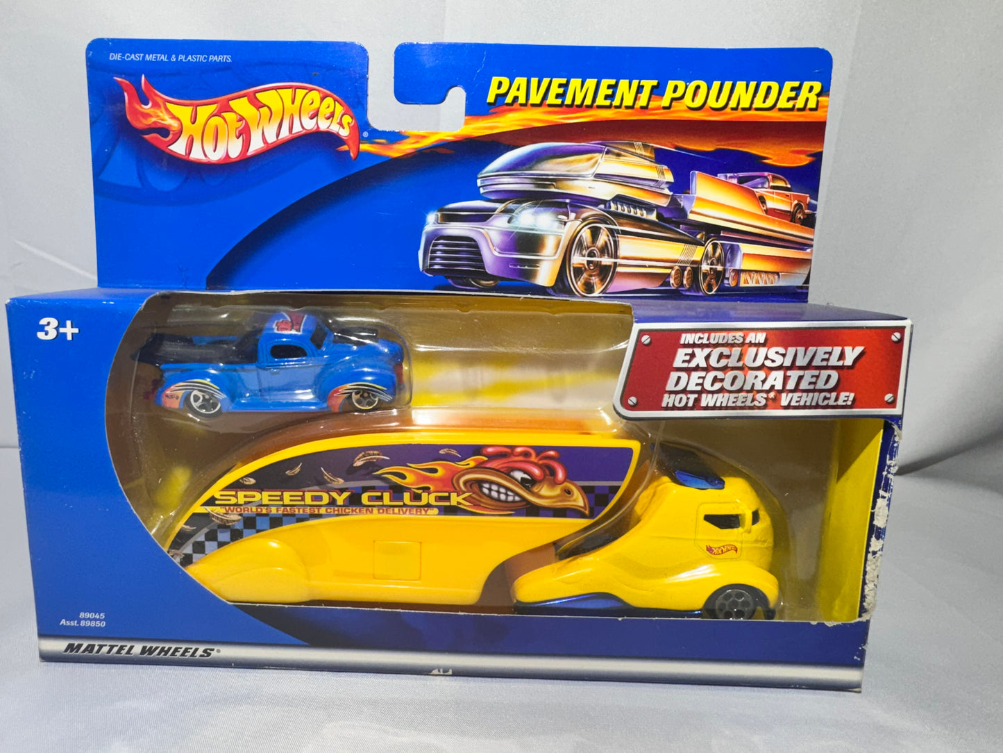 Hot Wheels Pavement Pounder – World’s Fastest Chicken Delivery (2001 Mattel)