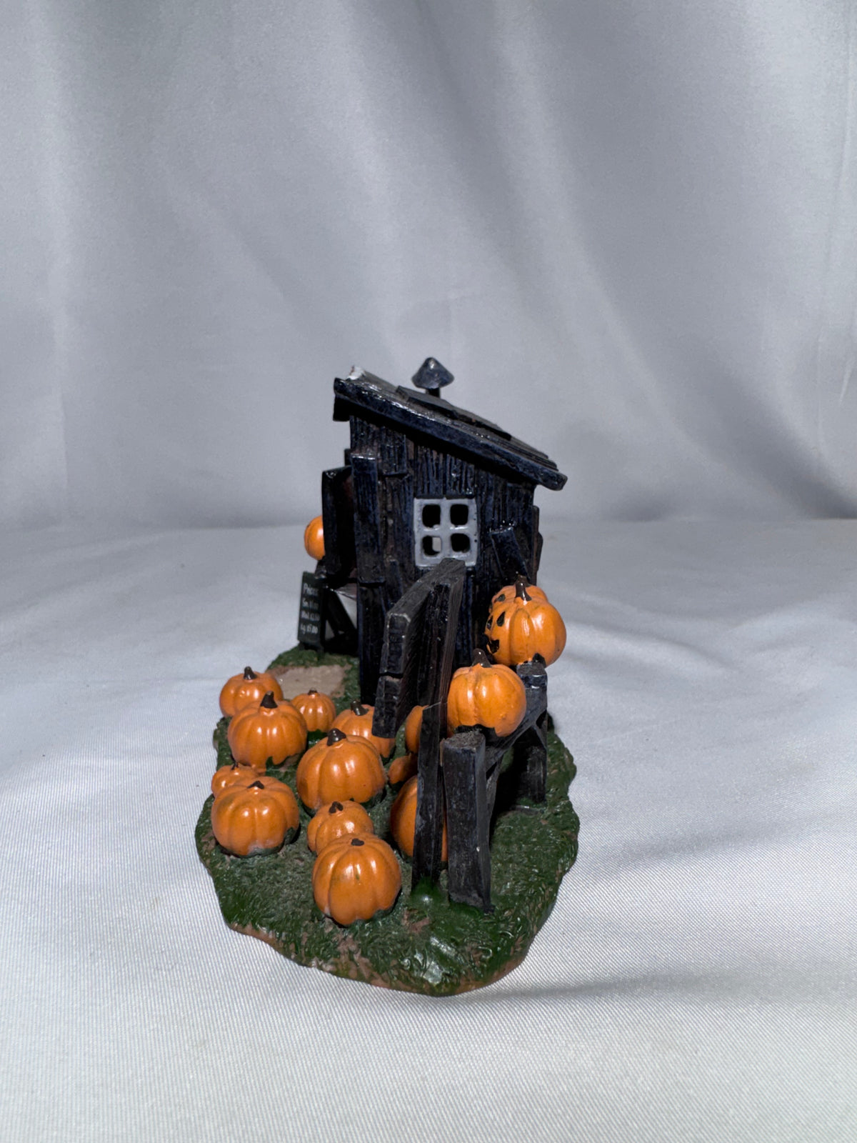 Lemax Spooky Town The Pumpkin Patch #04521 – 2000 – Retired – Broken Sign