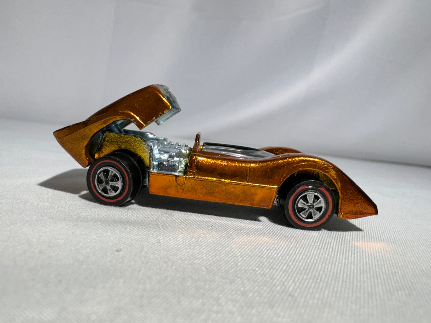 Hot Wheels McLaren M64 Redline – Gold – 1968 Mattel – US & Foreign Patent Pending