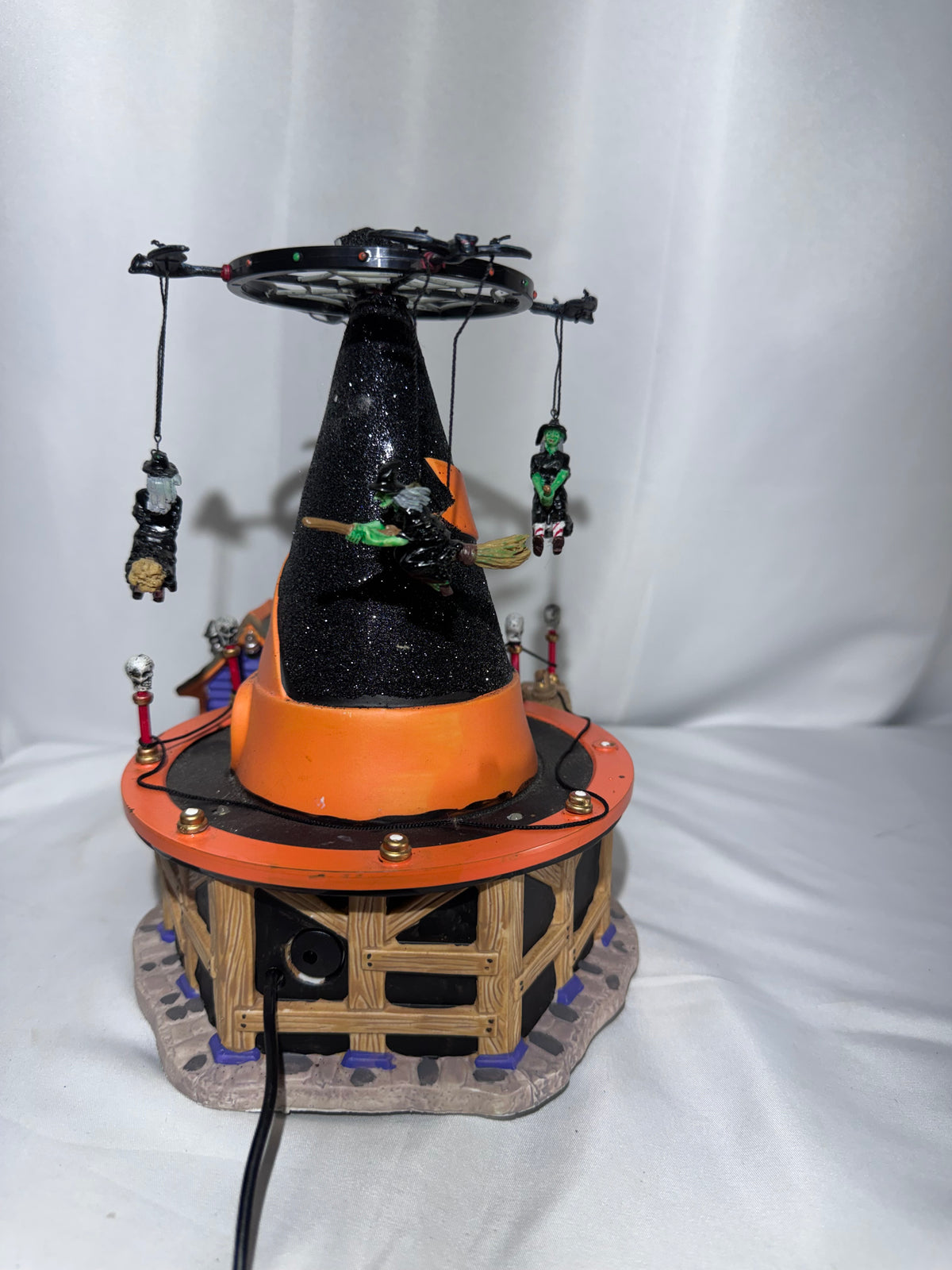 Lemax Spooky Town Witch’s Hat Carnival Ride #84744 – Retired 2008 – Halloween Village