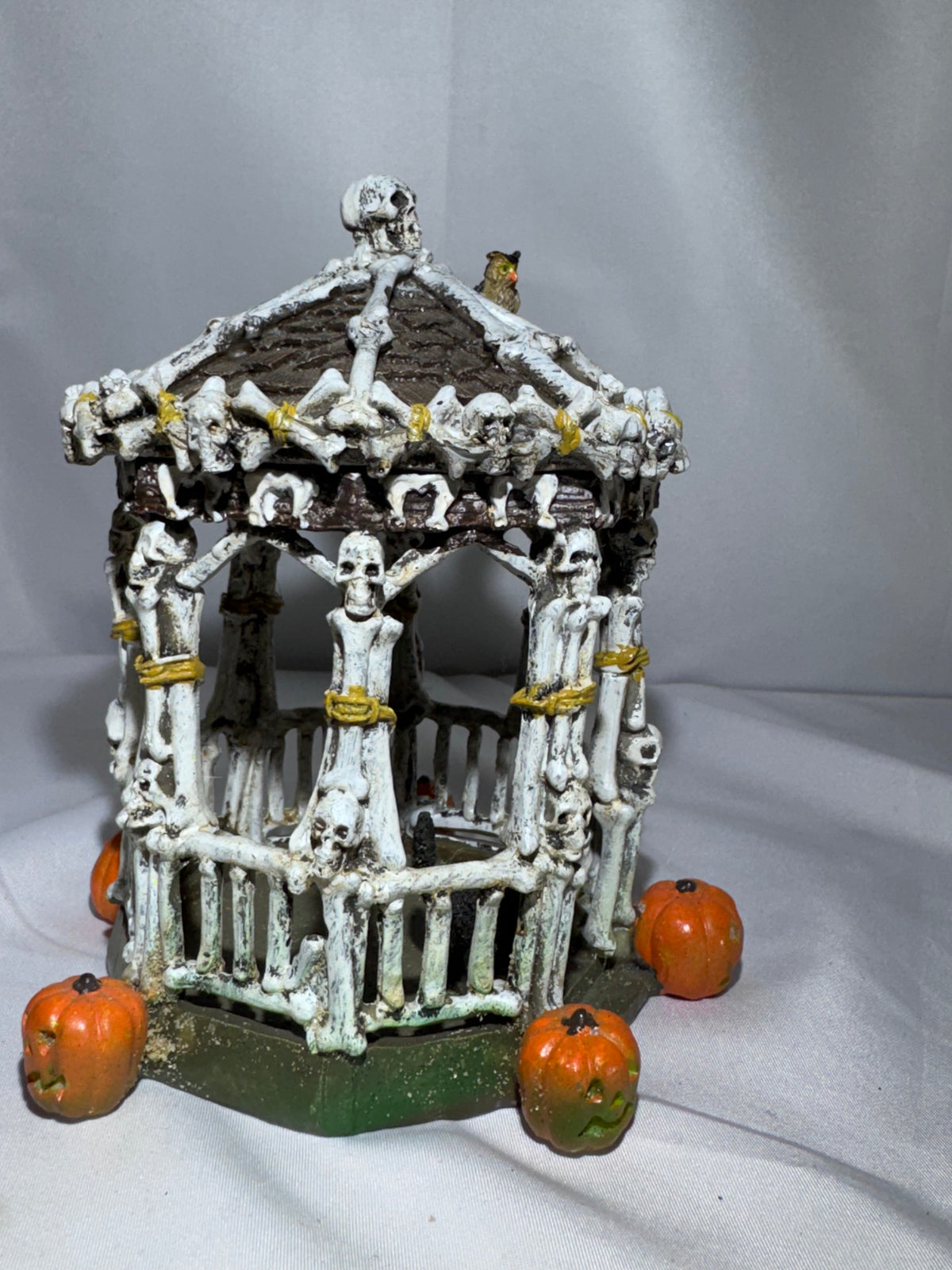 Lemax Spooky Town Skeleton Gazebo #73609 — Retired 2007 Halloween Village