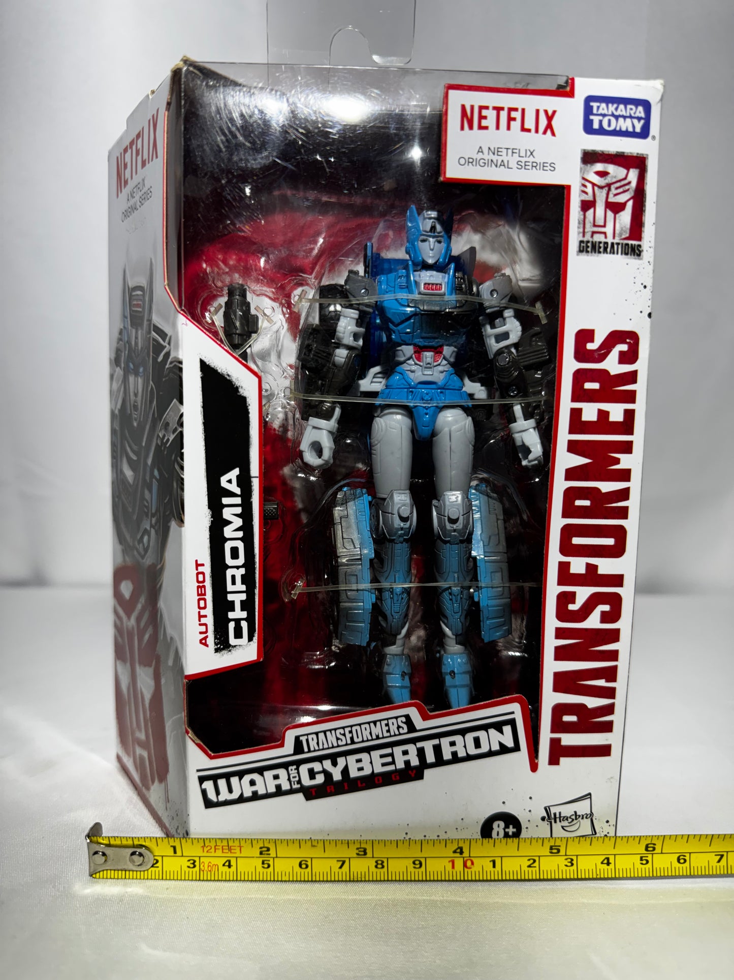 Hasbro Transformers Generations War for Cybertron Series-Inspired Deluxe Class Chromia action figure