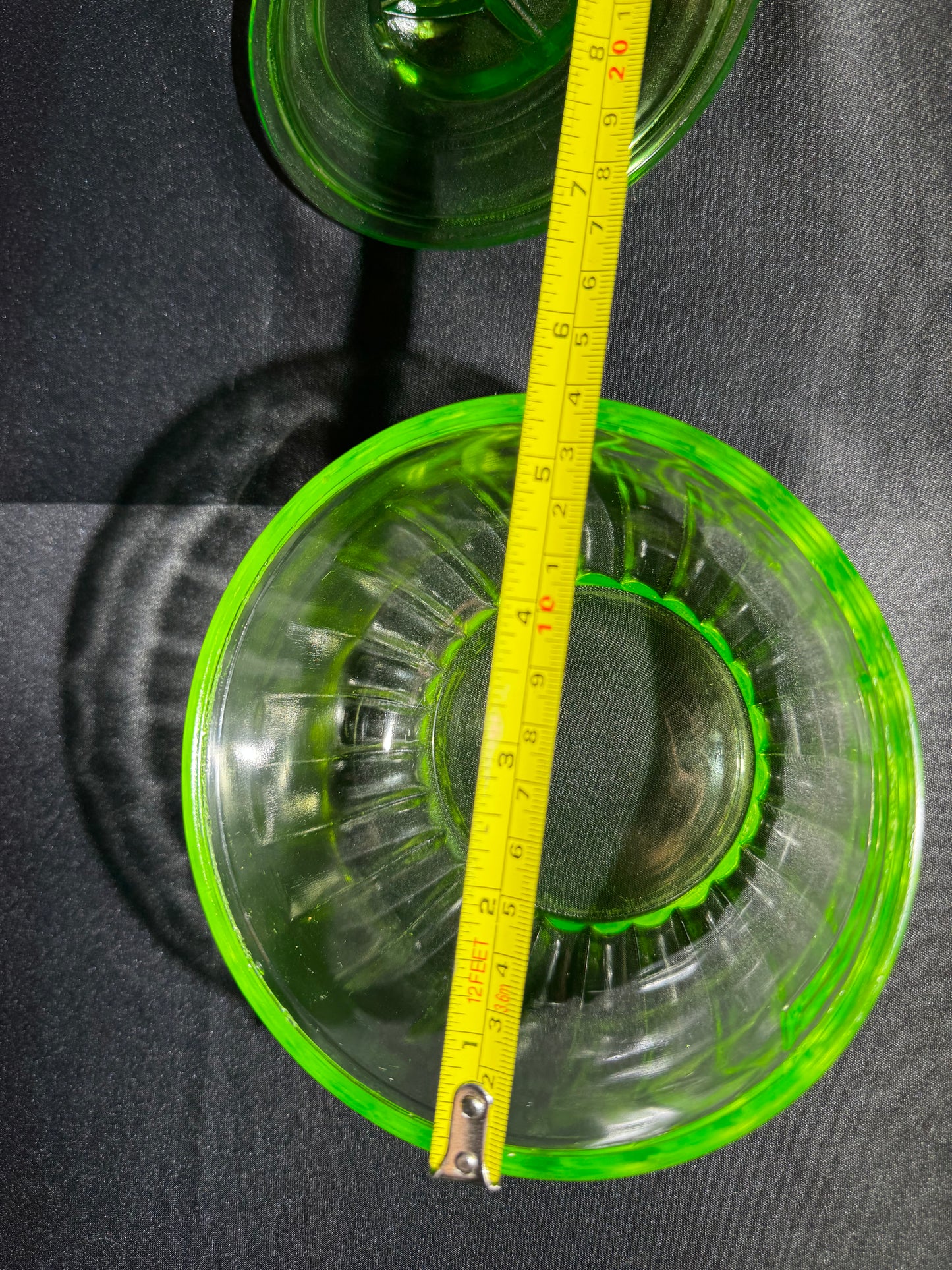 Vintage Anchor Hocking Uranium Glass Refrigerator Dish w/ Lid Ribbed Depression Glass UV Glow 5.5”