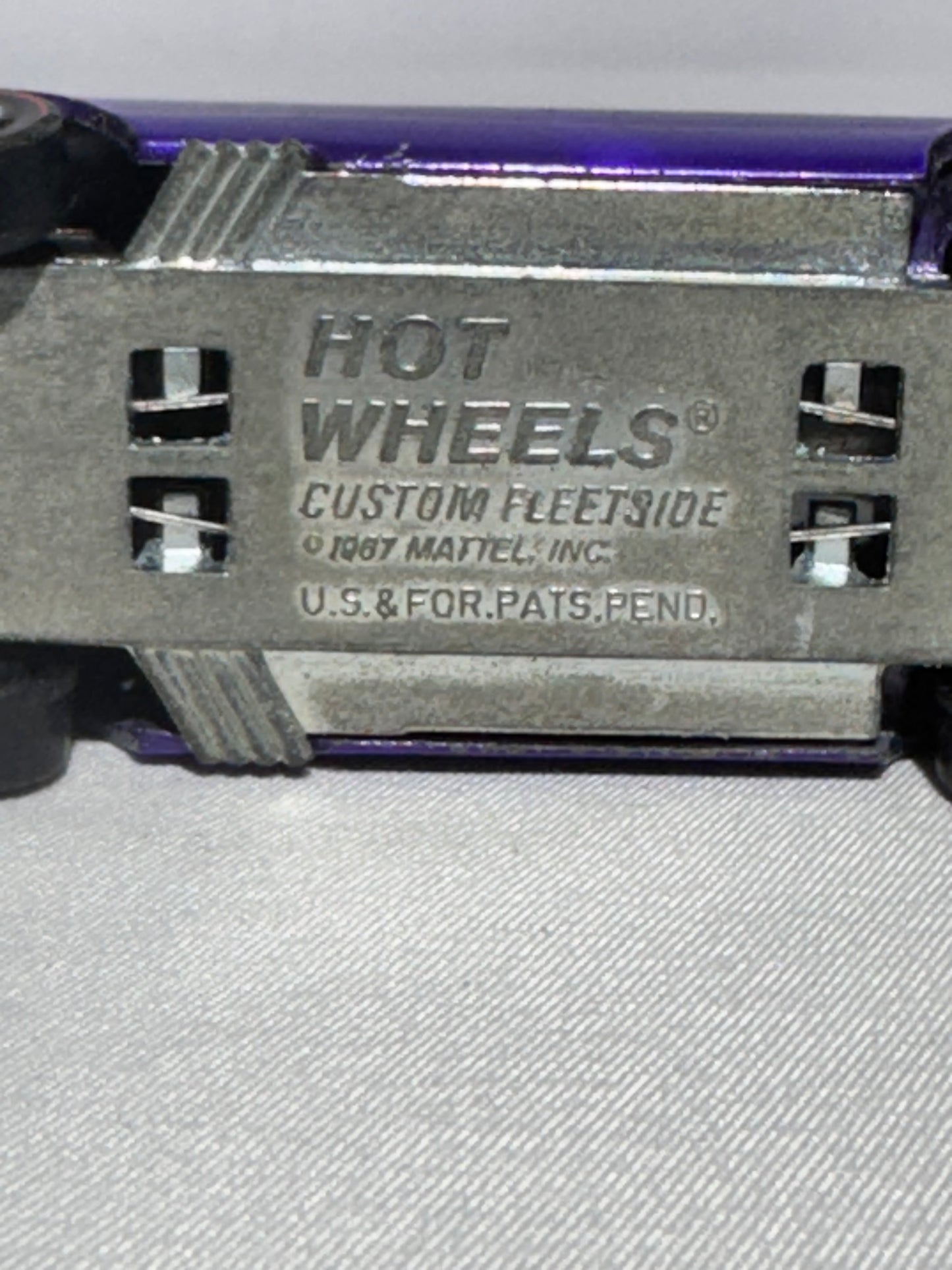 Hot Wheels Custom Fleetside – 1968 Redline – Metallic Purple