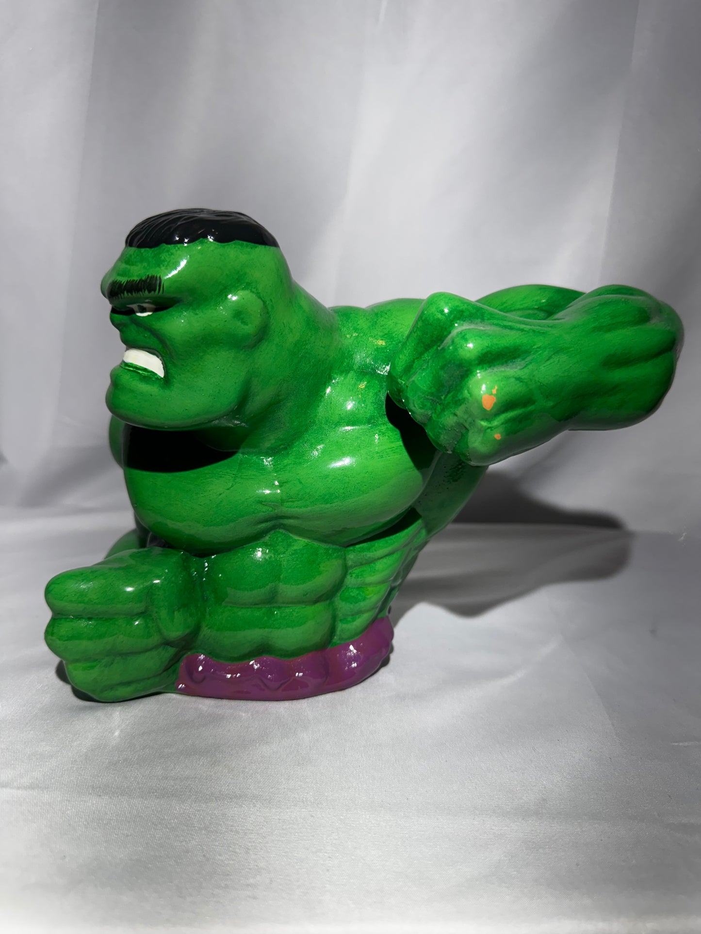 Marvel Incredible Hulk Green Ceramic Coin Bank Comic Images w/ Original Box 7”