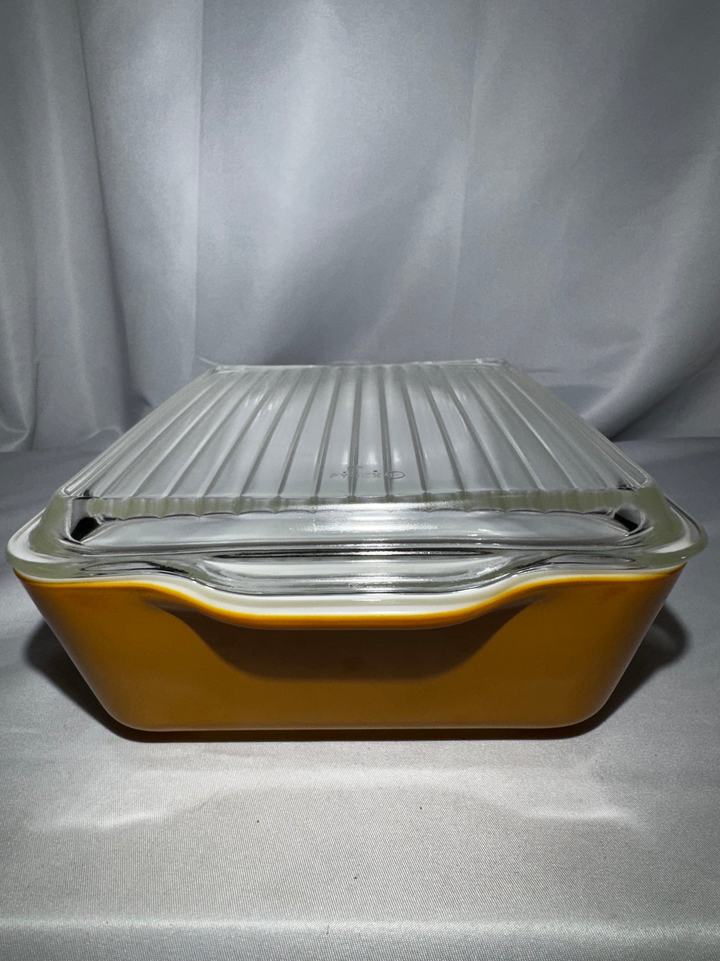 Vintage Pyrex Old Orchard #503 1.5 Qt Casserole Refrigerator Dish w/ Glass Lid Butterscotch