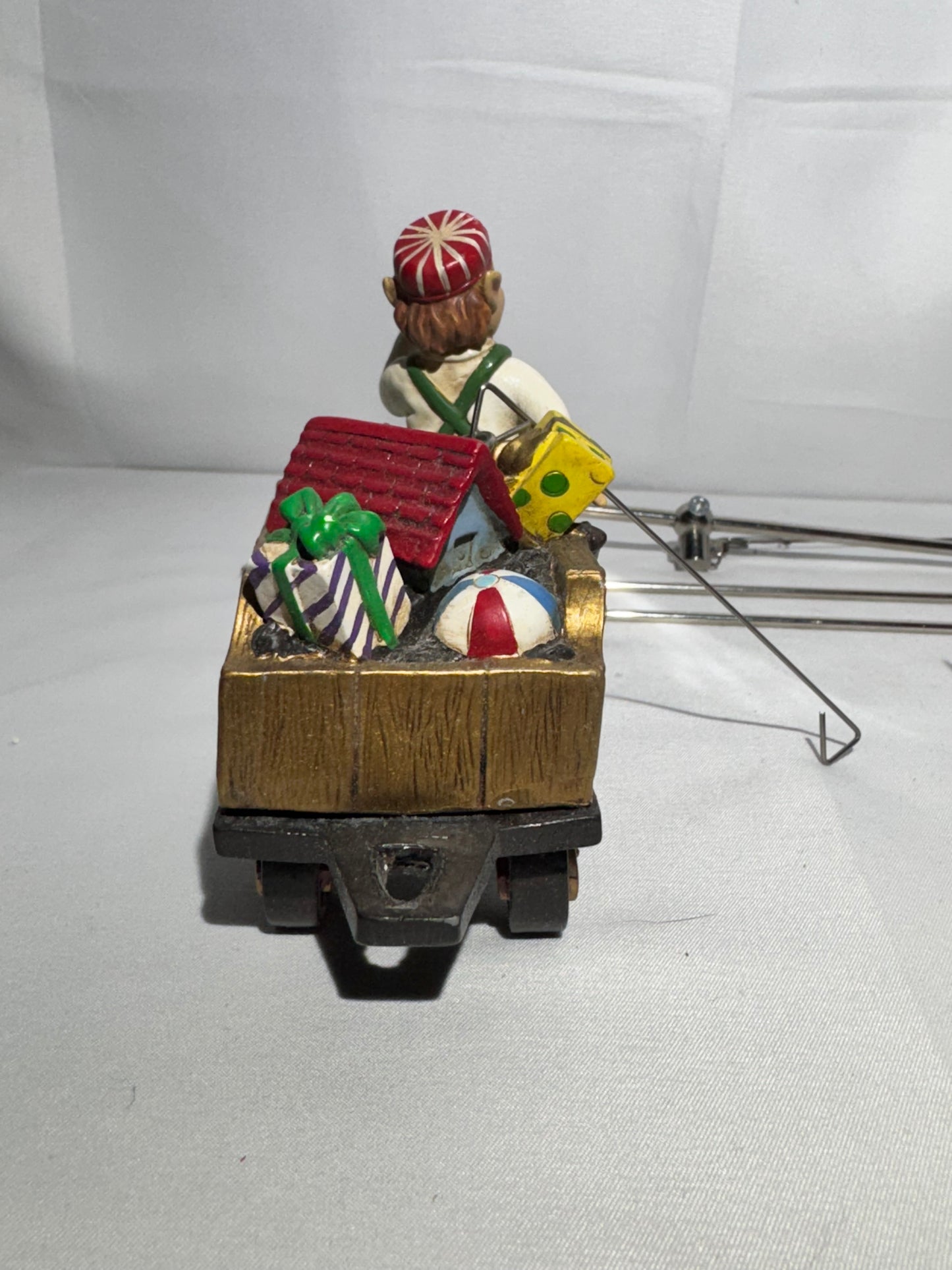 Department 56 – Flight of Fancy “High Altitude Engineer” (Item #465083) – Battery Operated, Tested & Working!