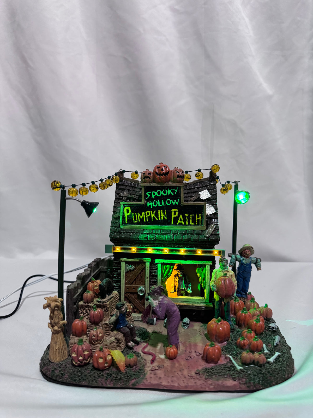 Lemax Spooky Town Spooky Hollow Pumpkin Patch #54902 – Retired 2015–2024 – Original Box