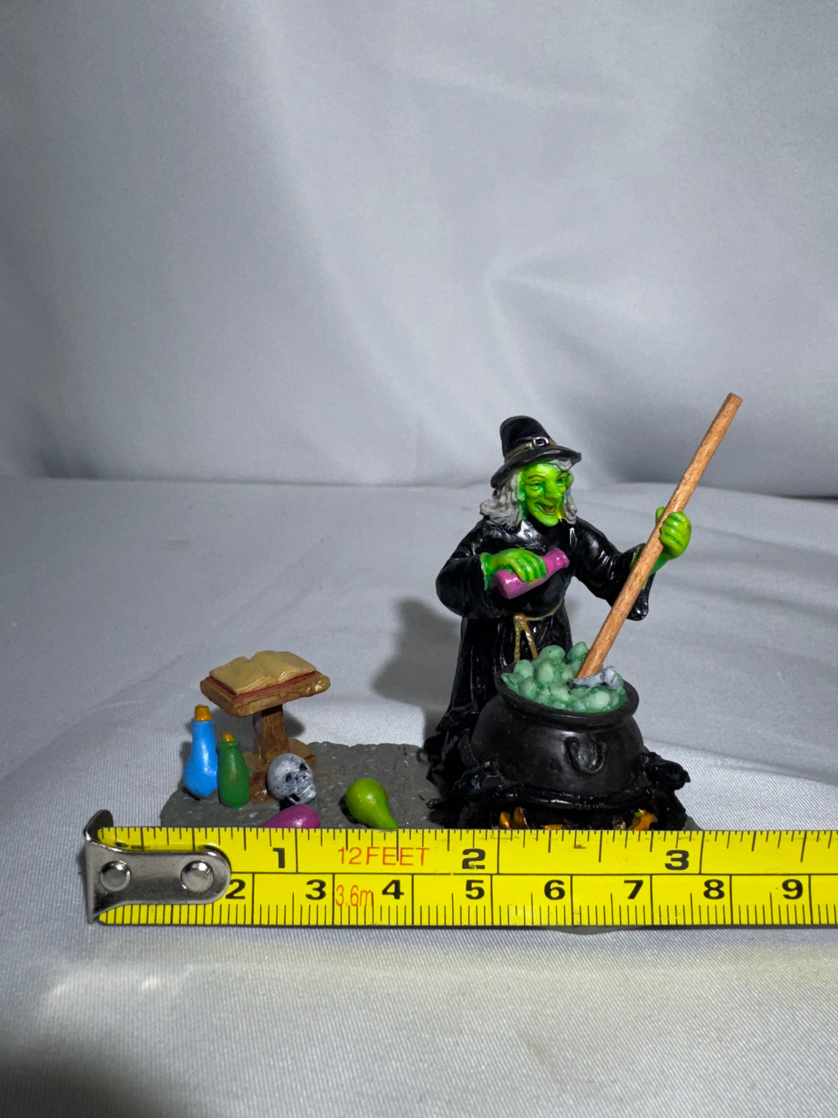 Lemax Spooky Town “The Witch’s Cauldron” #42840 — Halloween Village Figurine