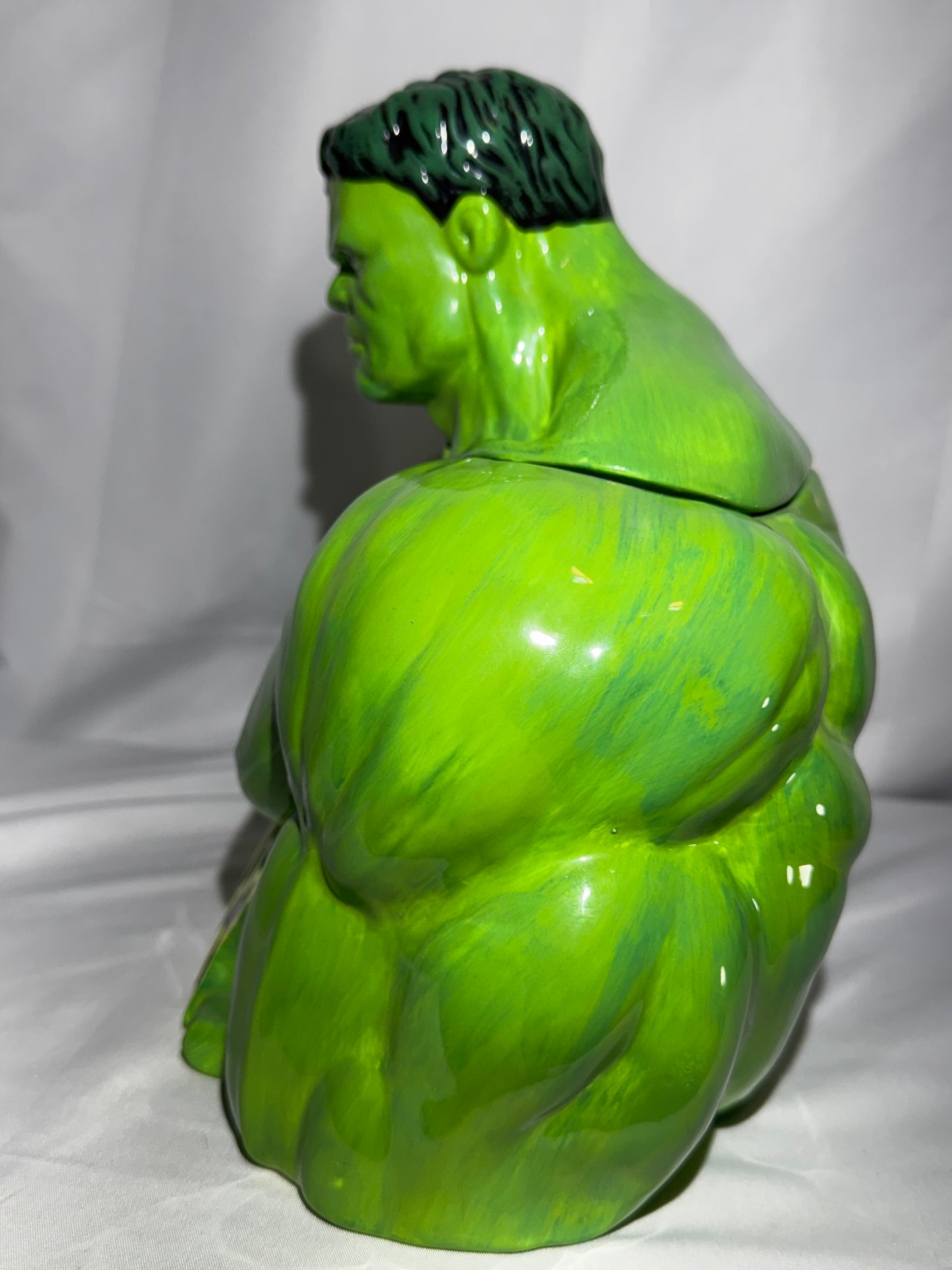 2003 NECA Marvel Hulk Ceramic Cookie Jar w/ Original Box Universal Studios 10”
