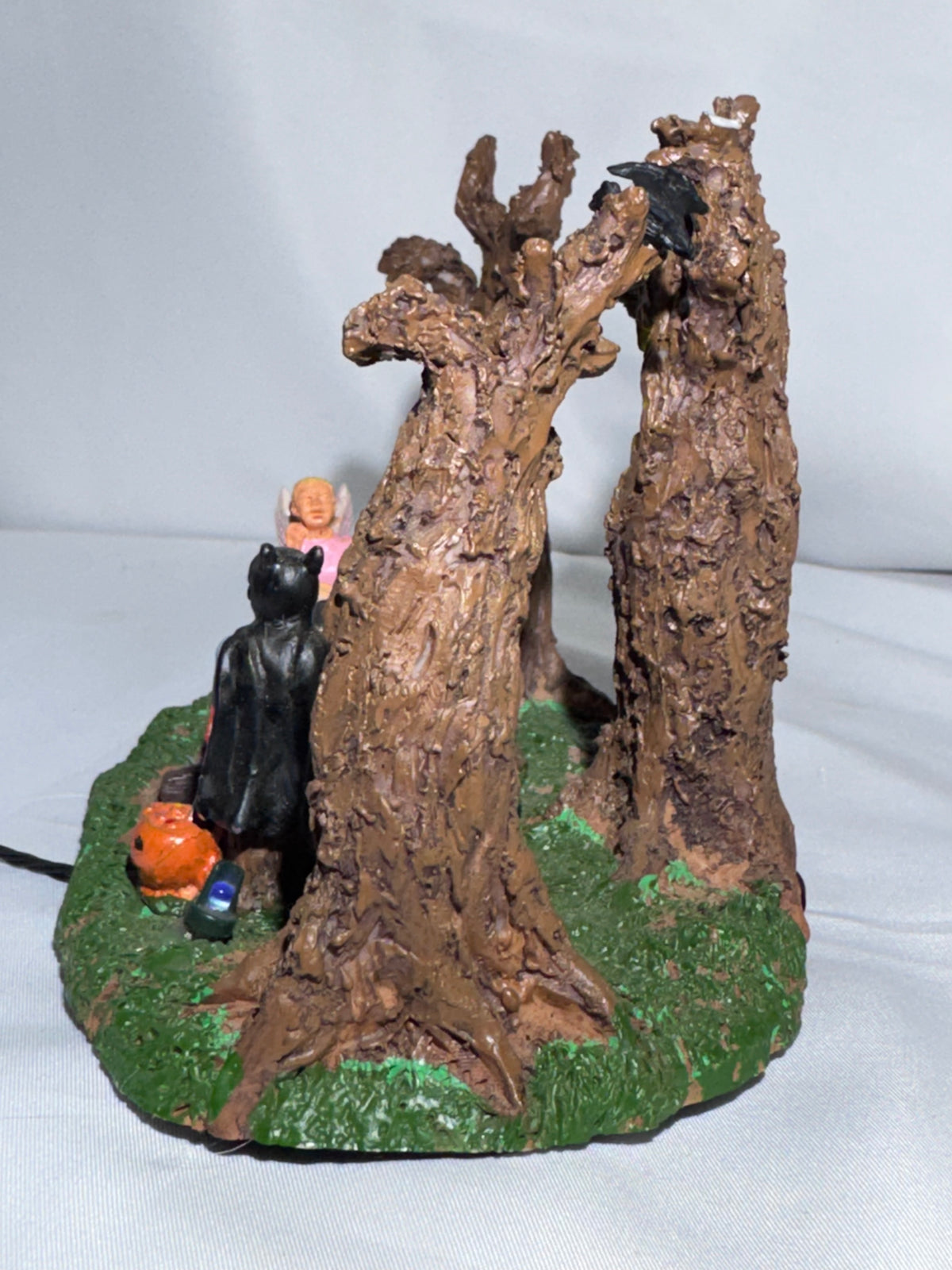 Lemax Spooky Town “Scary Stories” Lighted Table Accent # — 2010 Retired
